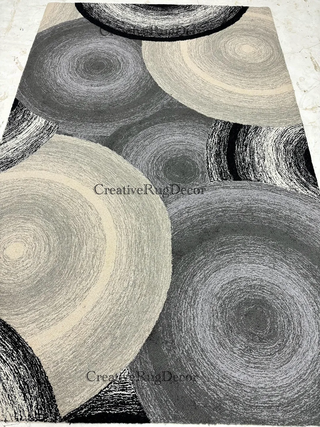 Hand Tufted Wool Area Rug: Butter Solid Color, Modern Design
