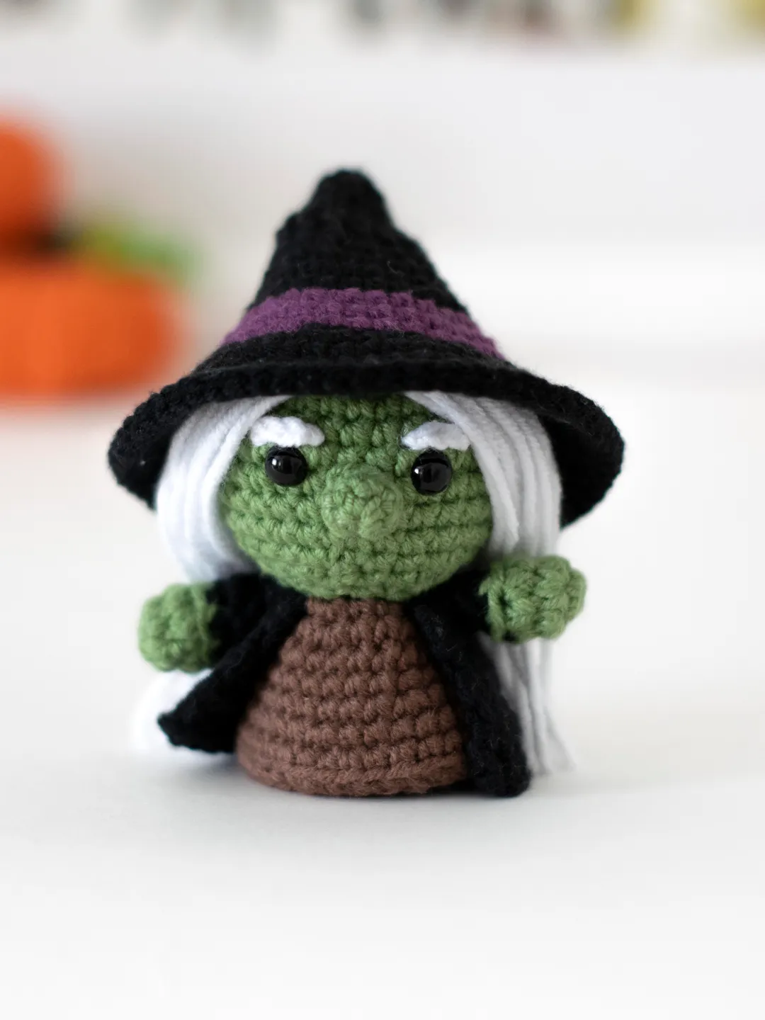 Crochet little Witch doll Halloween decoration, creepy cute table decor, miniature monster toy, Halloween sign