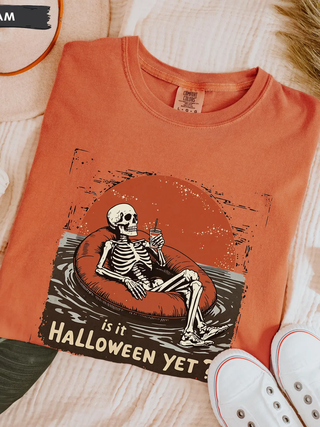 Vintage Beach Skeleton Tee Summerween Shirt Halloween Comfort Colors T Shirt Funny Summer Ween Tshirt Just Waiting for Halloween Graphic Tee