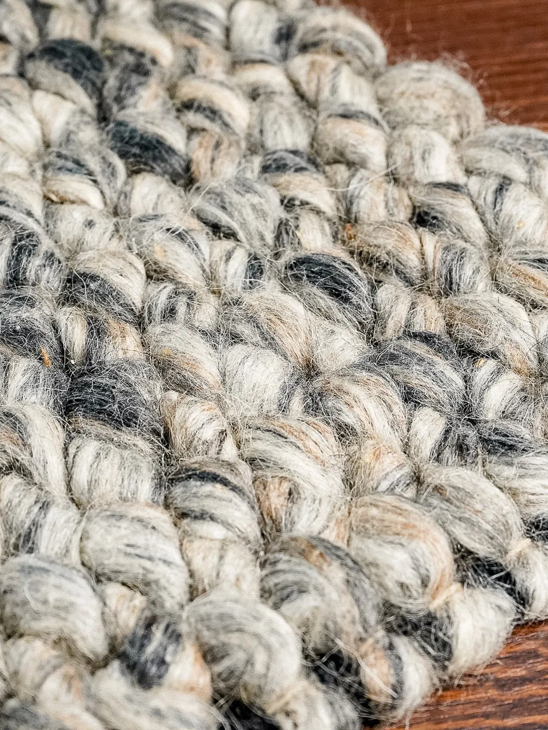 Hand woven Cashew Weave Chunky Looped Indoor Wool Rug - Grey Mix , Cozy ...