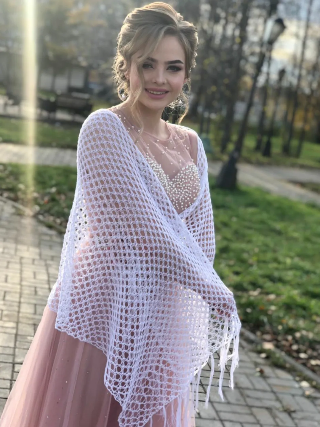 White bridal cape,wrap.Wedding cape for bride,Merino wool shawl for woman,Hand knit scarf,21st birthday gift for her