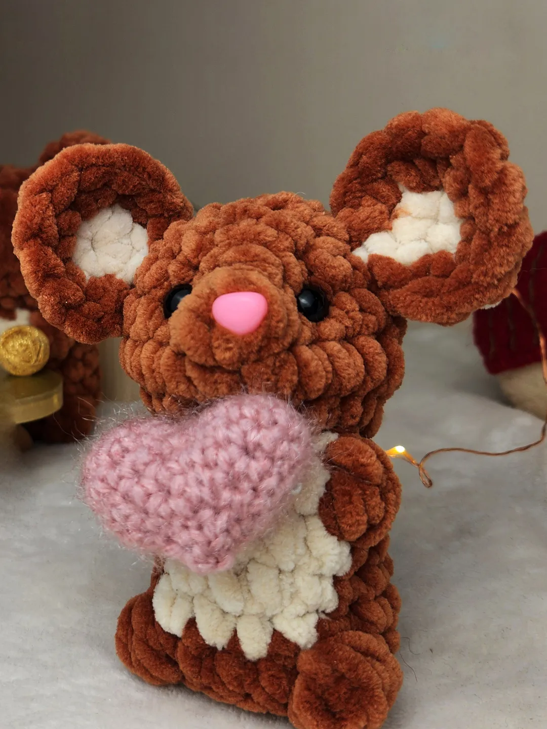 Chunky Mouse Amigurumi Pattern - Low Sew Plush Crochet Mouse with Heart