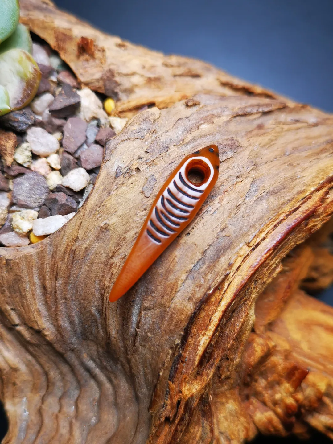 Gandhanra Tibetan Bone Carved Amulet Kila(Dorje Phurba), Hand-Carved Bead Counter Click Pendant for Mala,Prayer Beads