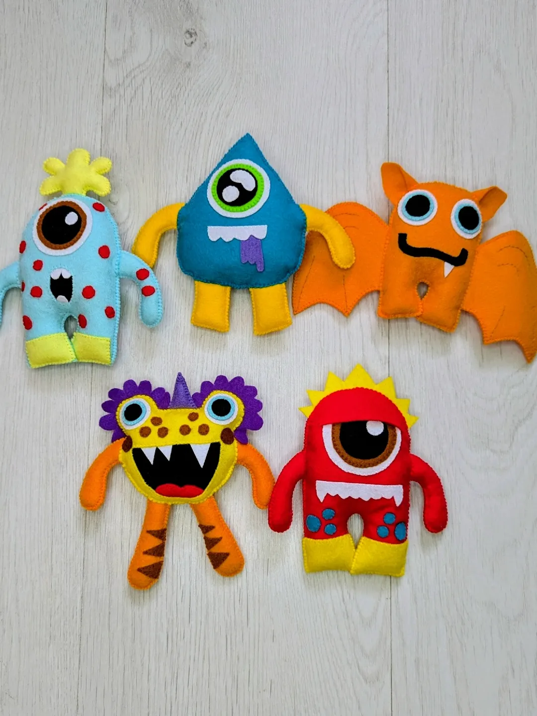 〜8/2まで値下げ〜GIGIGU RedSpore PEEK A BOO TOY Soft toy “Mo Pop Up Peekaboo! Monsters