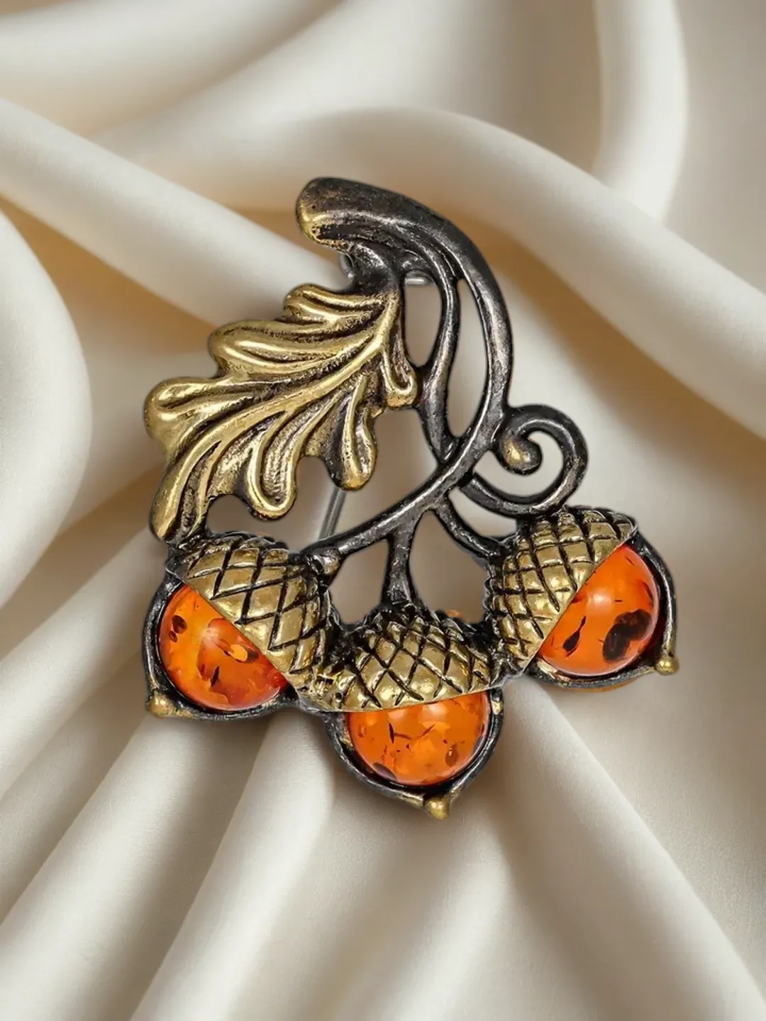 Amber Acorns Brooch Autumn Leaf Oak Jewelry Baltic Amber Cute small dress brooch gold burnt orange Lapel pin women girl Forest Nature jewelry Autumn jewelry