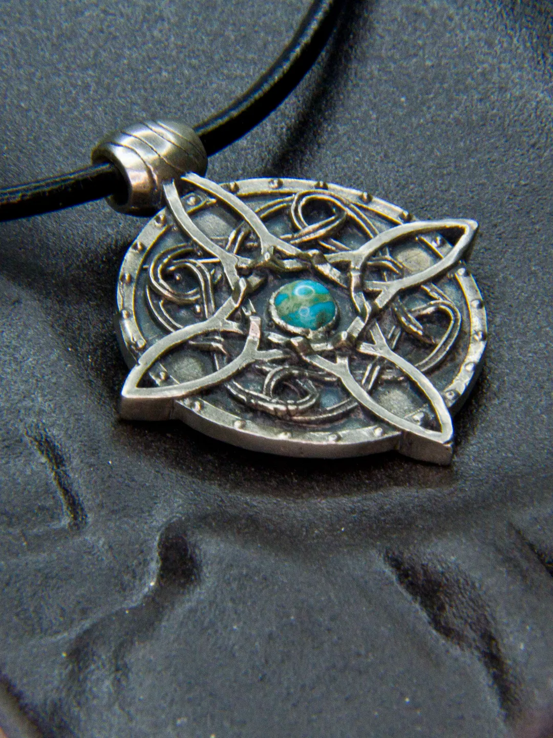 Amulet of Mara pendant / Twosided skyrim pendant / The Elder