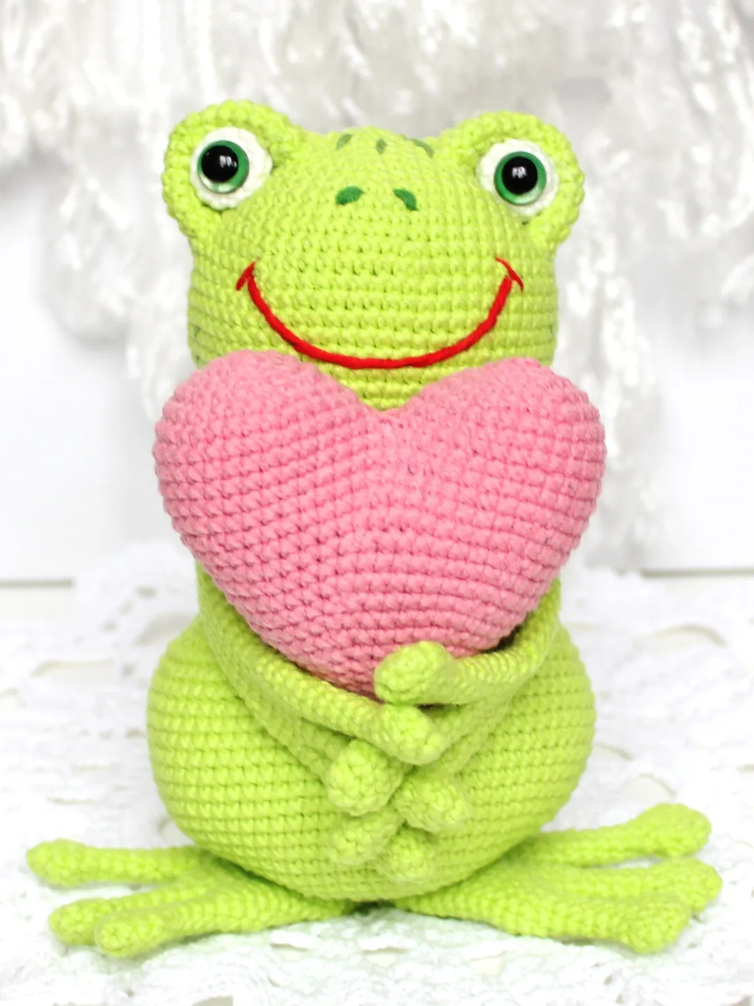 Crochet frog pattern PDF in English Amigurumi cute frog stuffed toy with heart Valentine's Day
