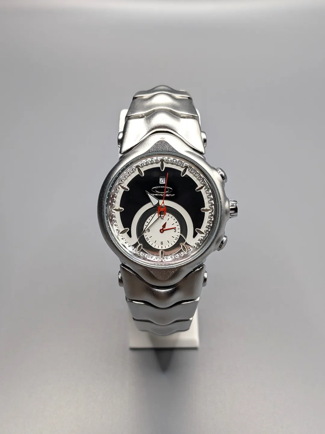 Oakley Judge Vintage Watch – Classic Quartz Timepiece