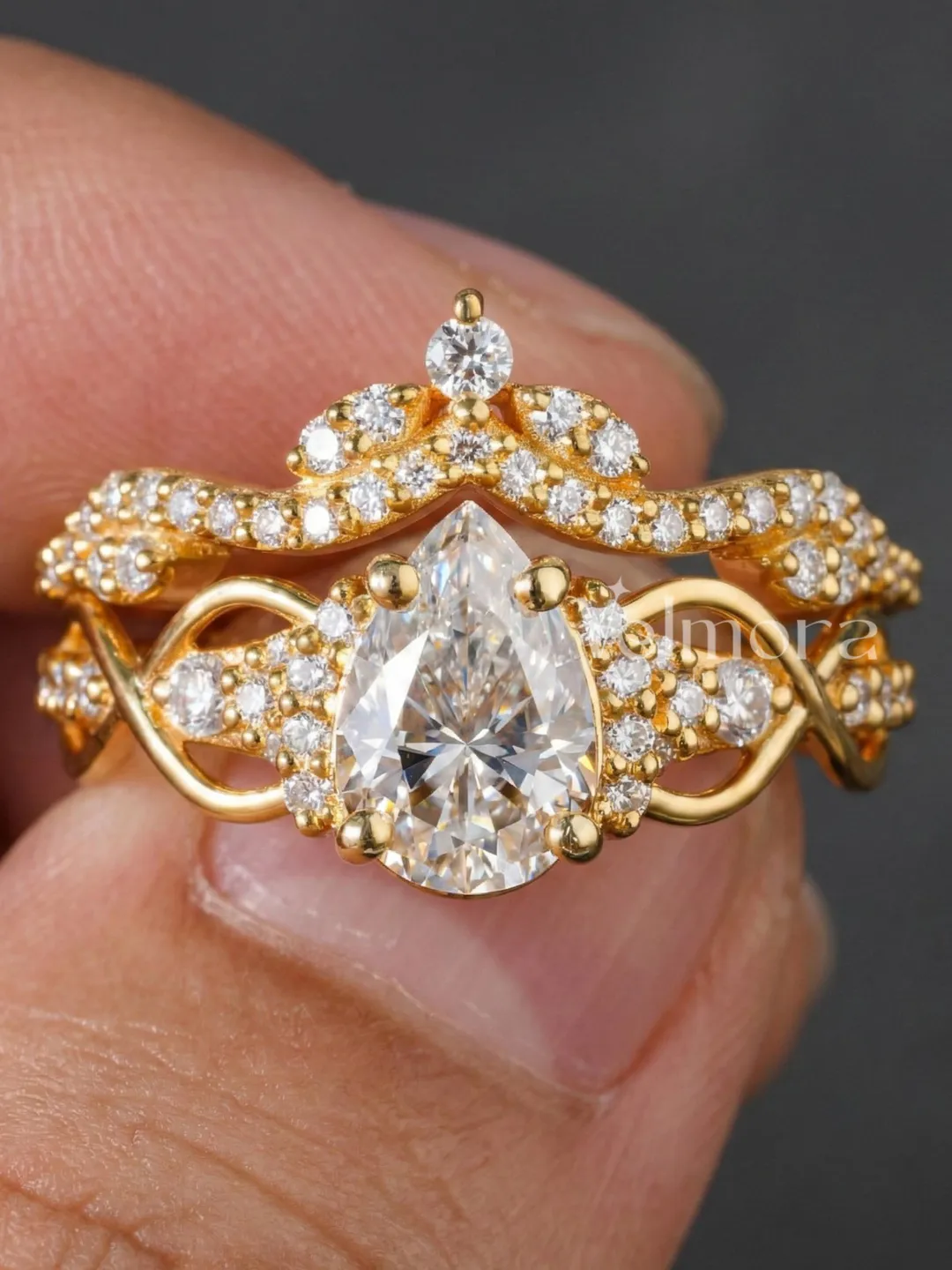 Pear Cut Diamond Bridal Ring Set, 18K Gold Infinity Band