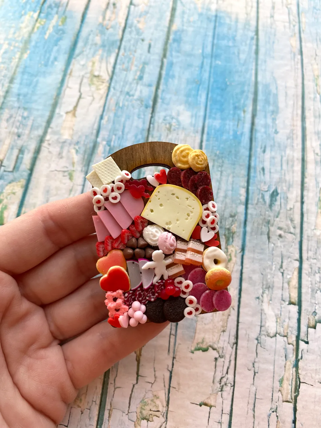 Magnet Miniature Valentine Charcuterie Board with Polymer clay Souvenir