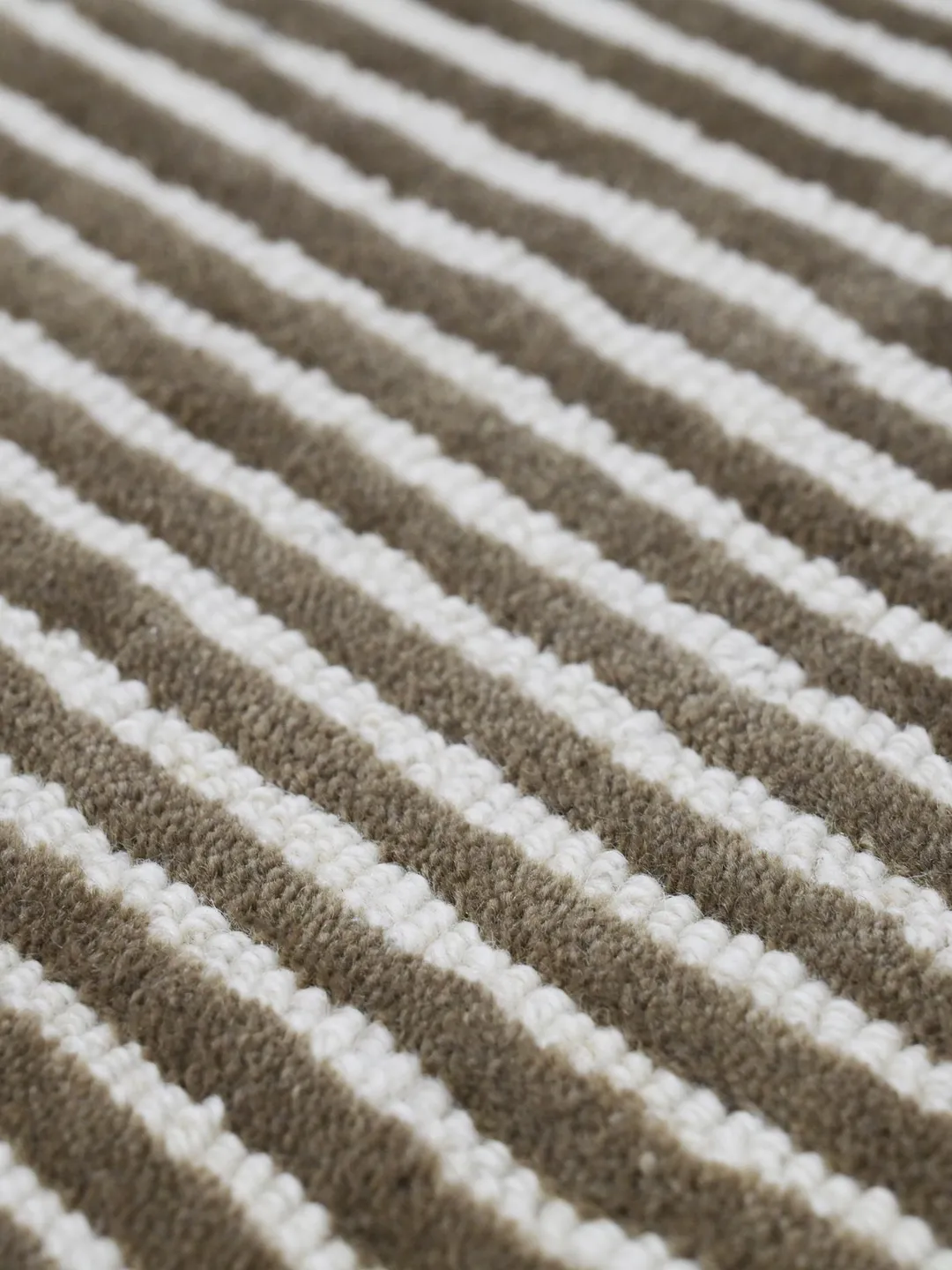 Striped Wool Rugs Hand Tufted Round Wool Rug | Geometric Striped Pattern