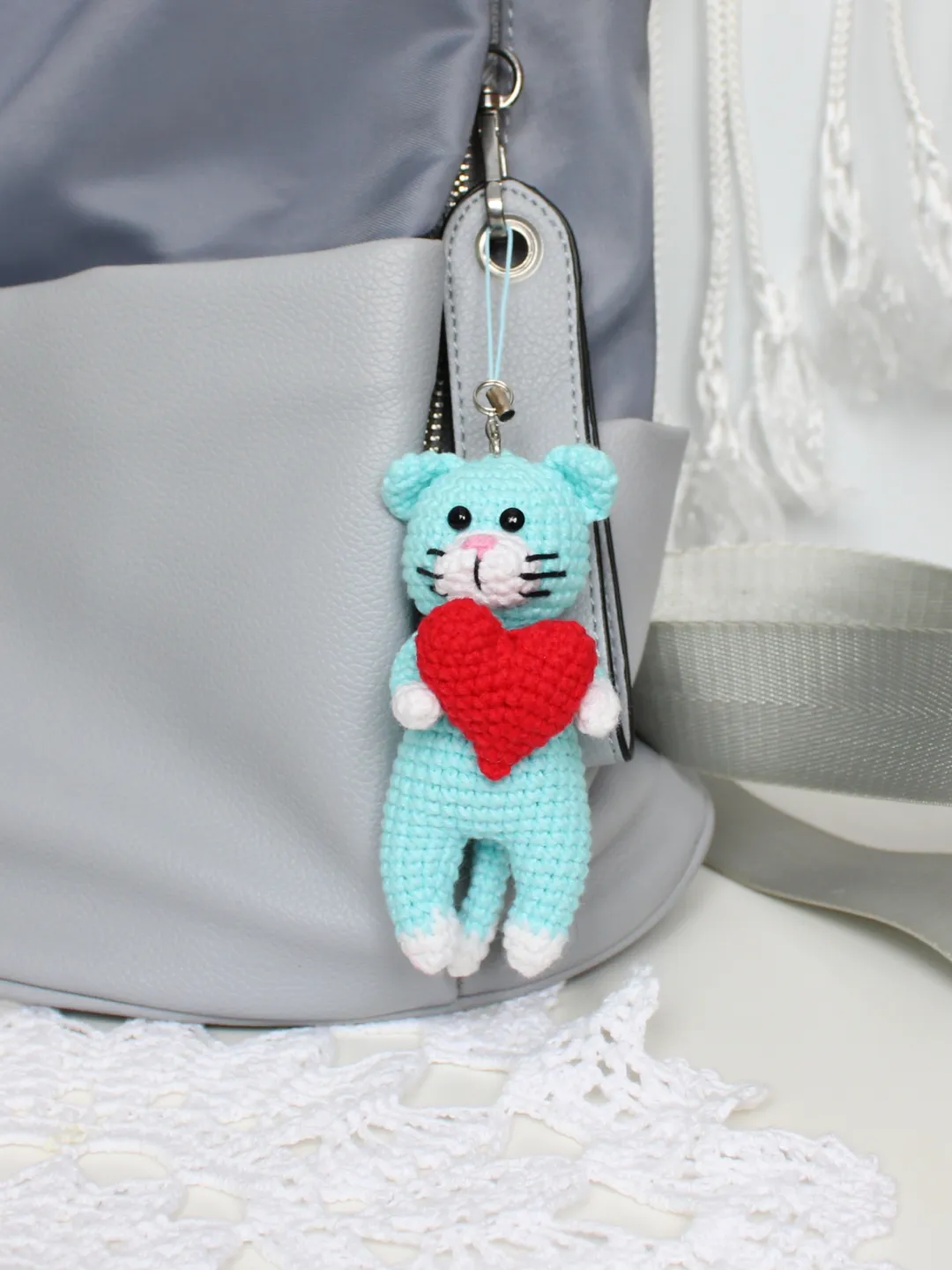 Kitten keychain crochet pattern PDF in English - Crochet amigurumi cat DIY tutorial