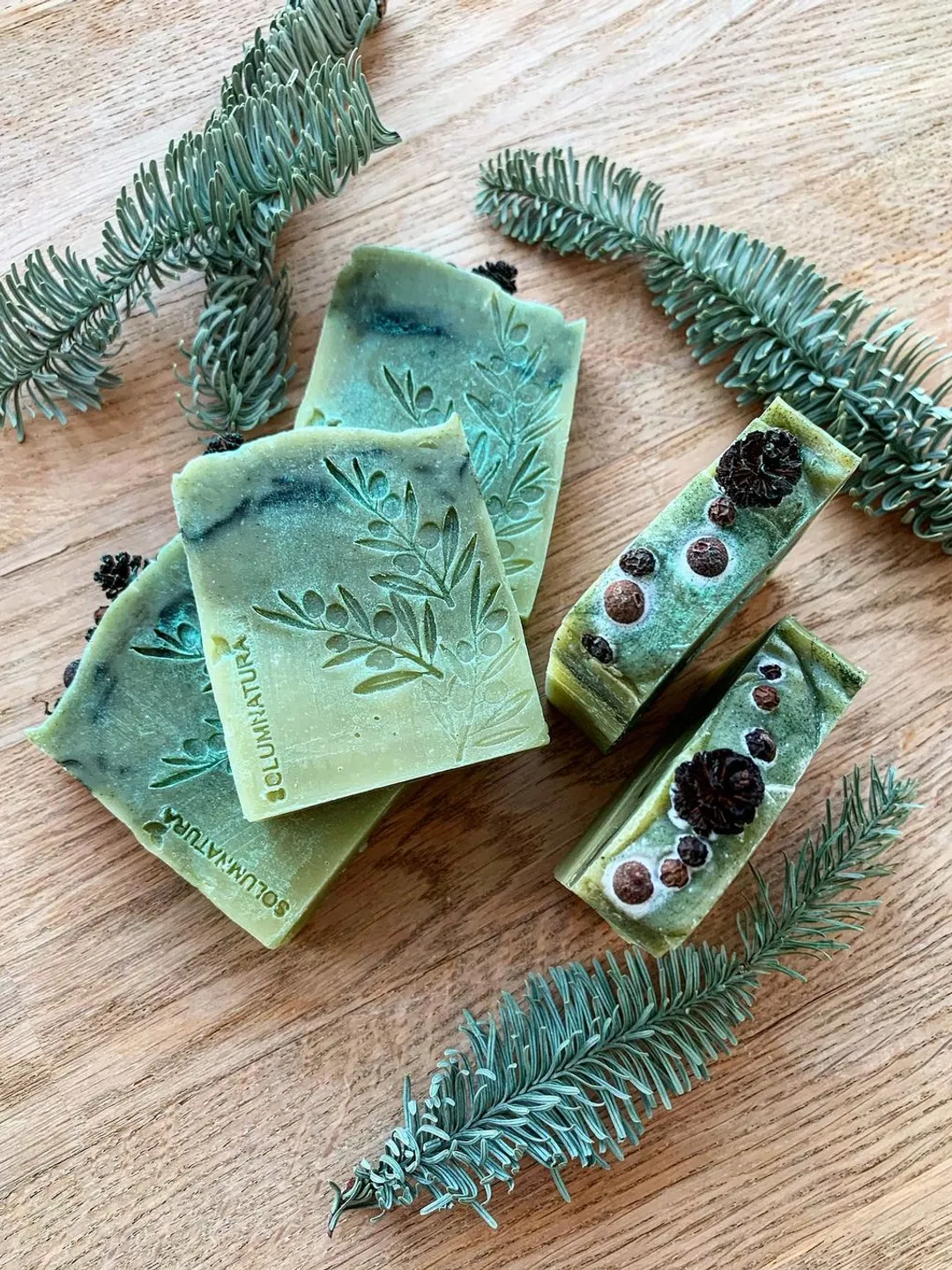 Soap with oil laurel