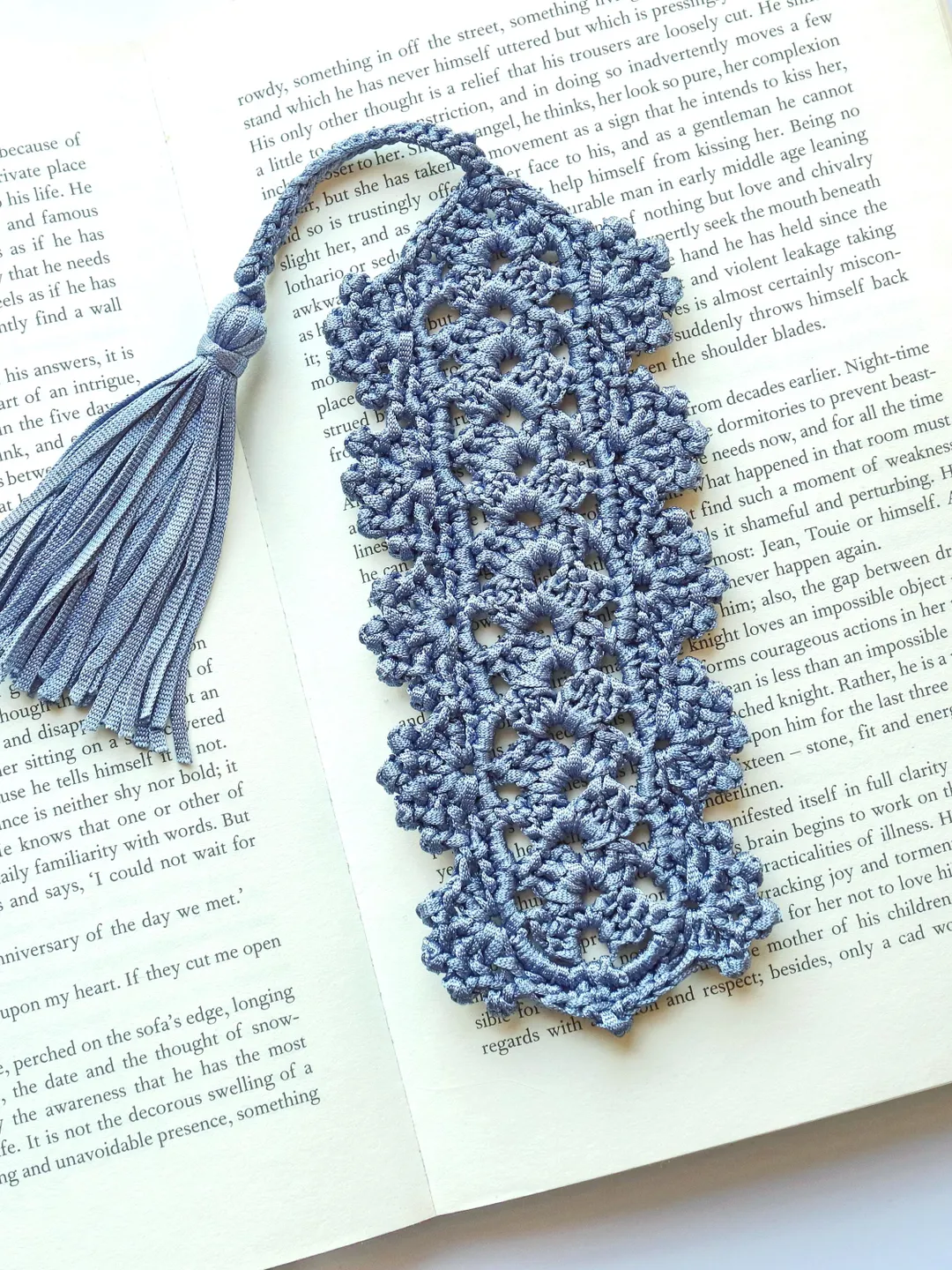 Crochet Lace Bookmark Pattern, Fan Stitch with Tassel (Digital PDF Download)