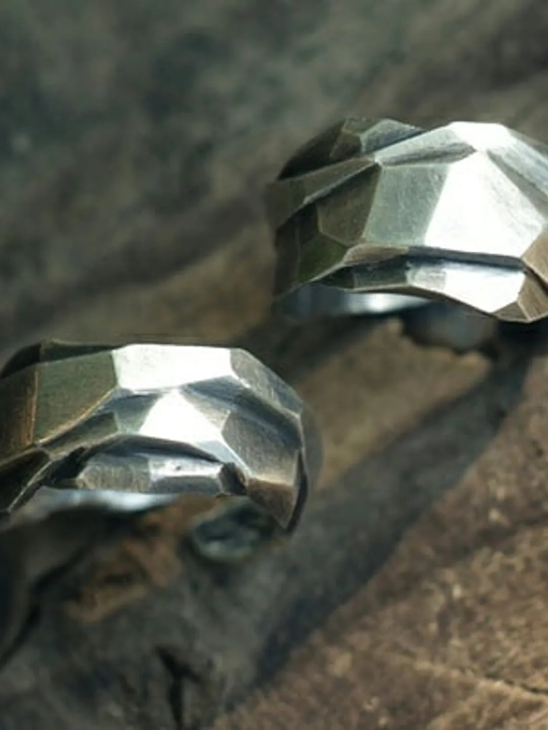 Granular ring made of silver