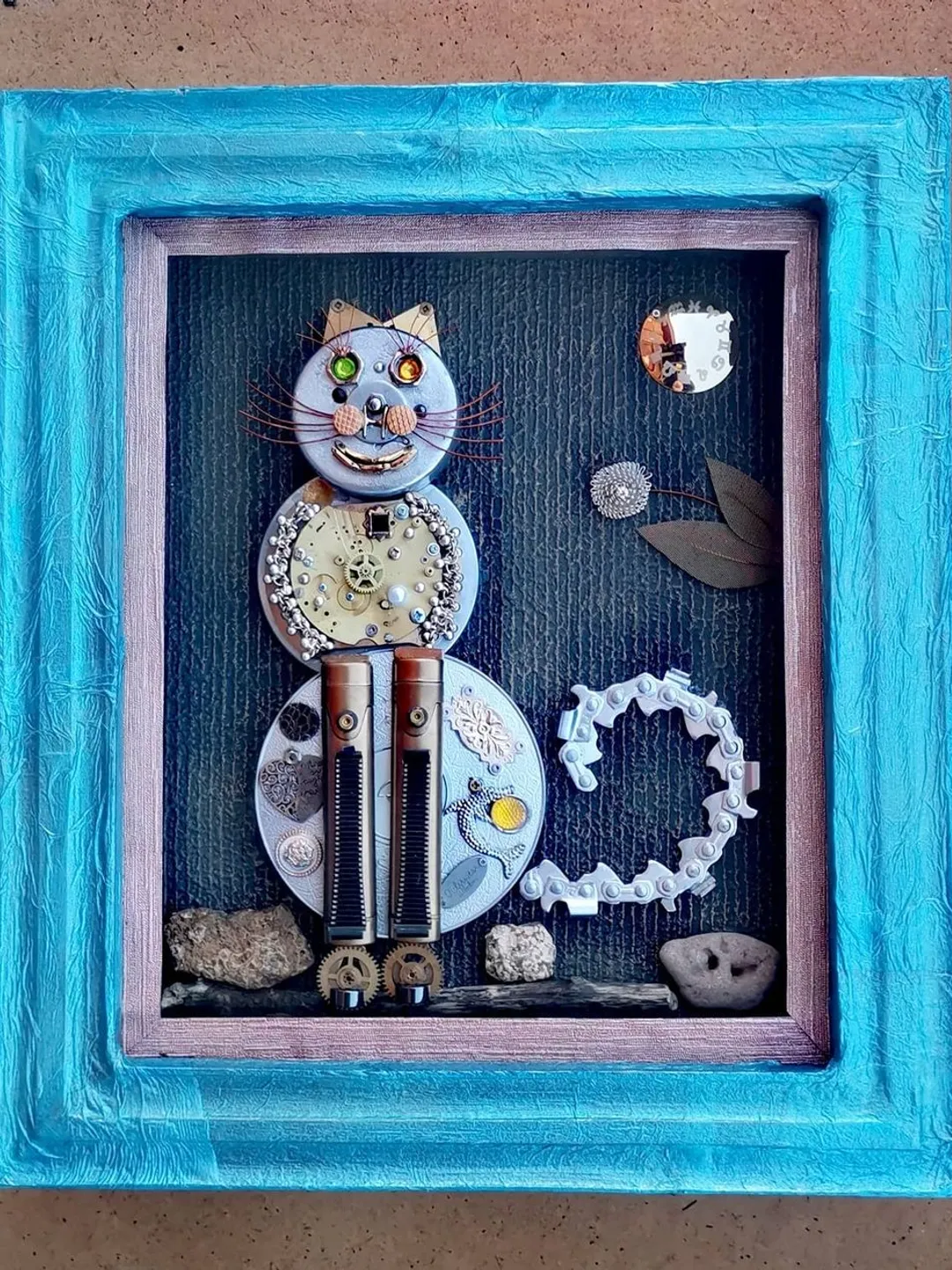 The picture "Fashionable cat!"