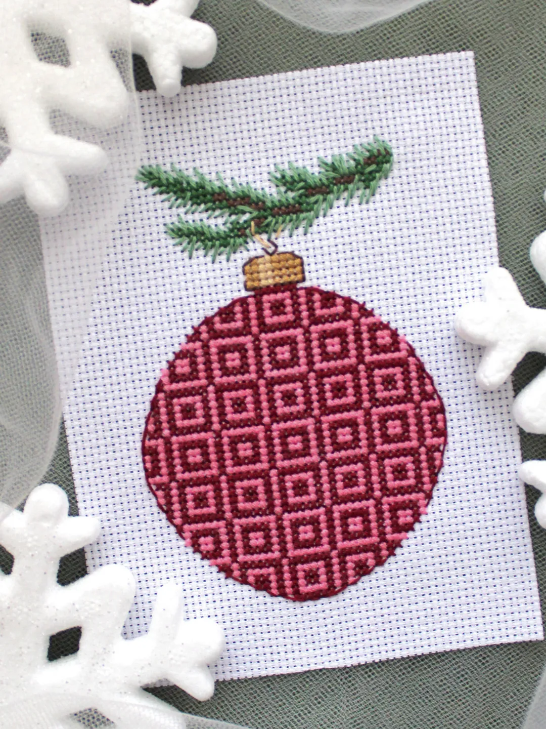 Cross stitch pattern PDF - Christmas ball - Easy digital chart