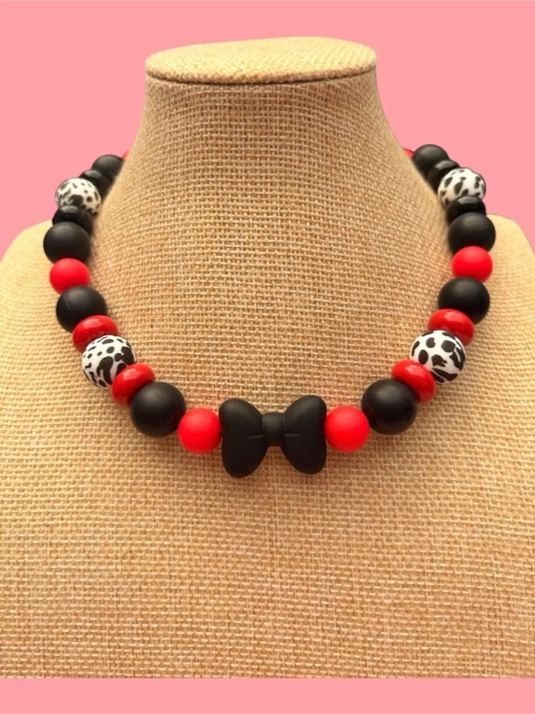 Black,red & white beaded bow detail necklace gothabilly,alt,cosplay