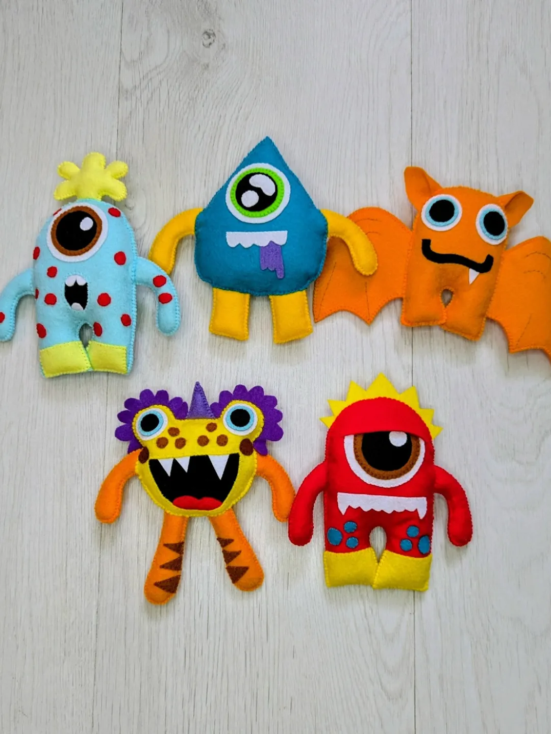 Set of Soft Toys “Pop Up Peekaboo! Monsters