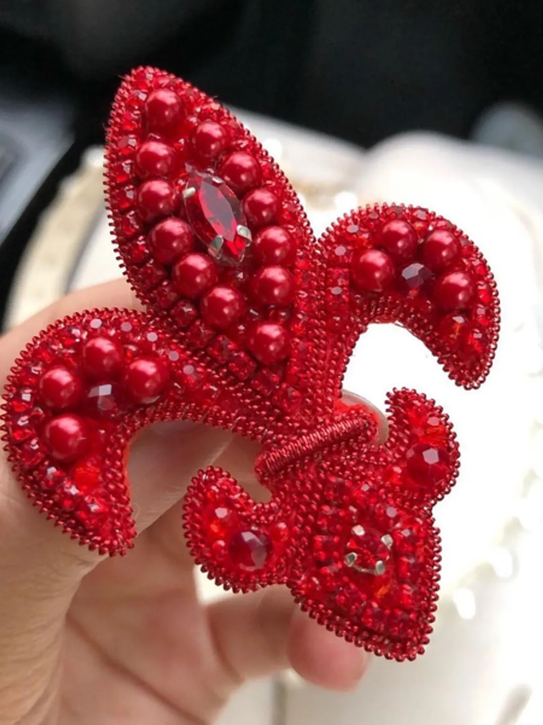 Heraldic lily brooch/handmade brooch/handmade jewelry/symbol brooch/red jewelry