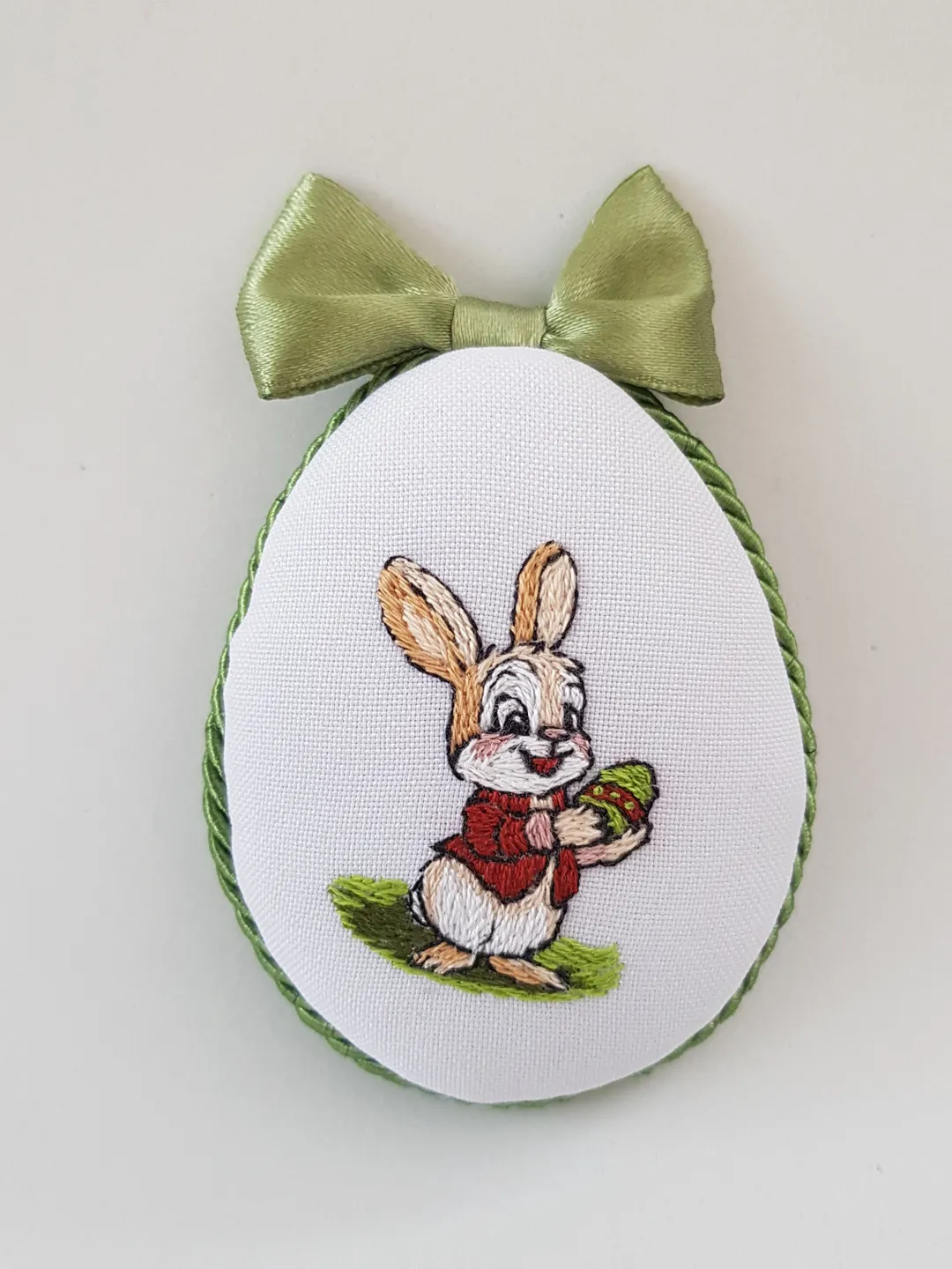 Hand embroidery Easter egg with bunny DIY, easy embroidery step by step tutorial pattern pdf