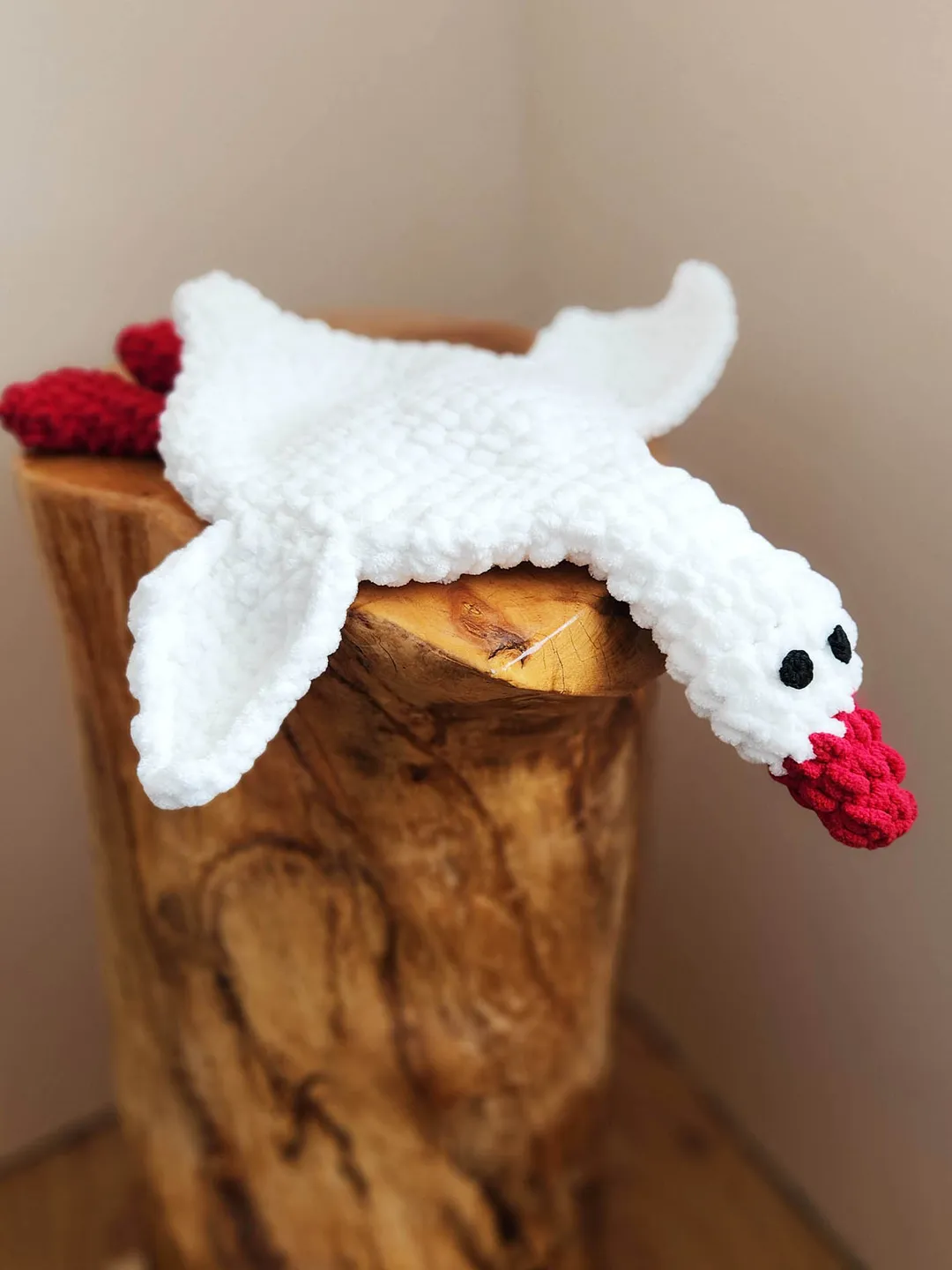White crochet goose plush toy pattern for babies – perfect snuggle companion