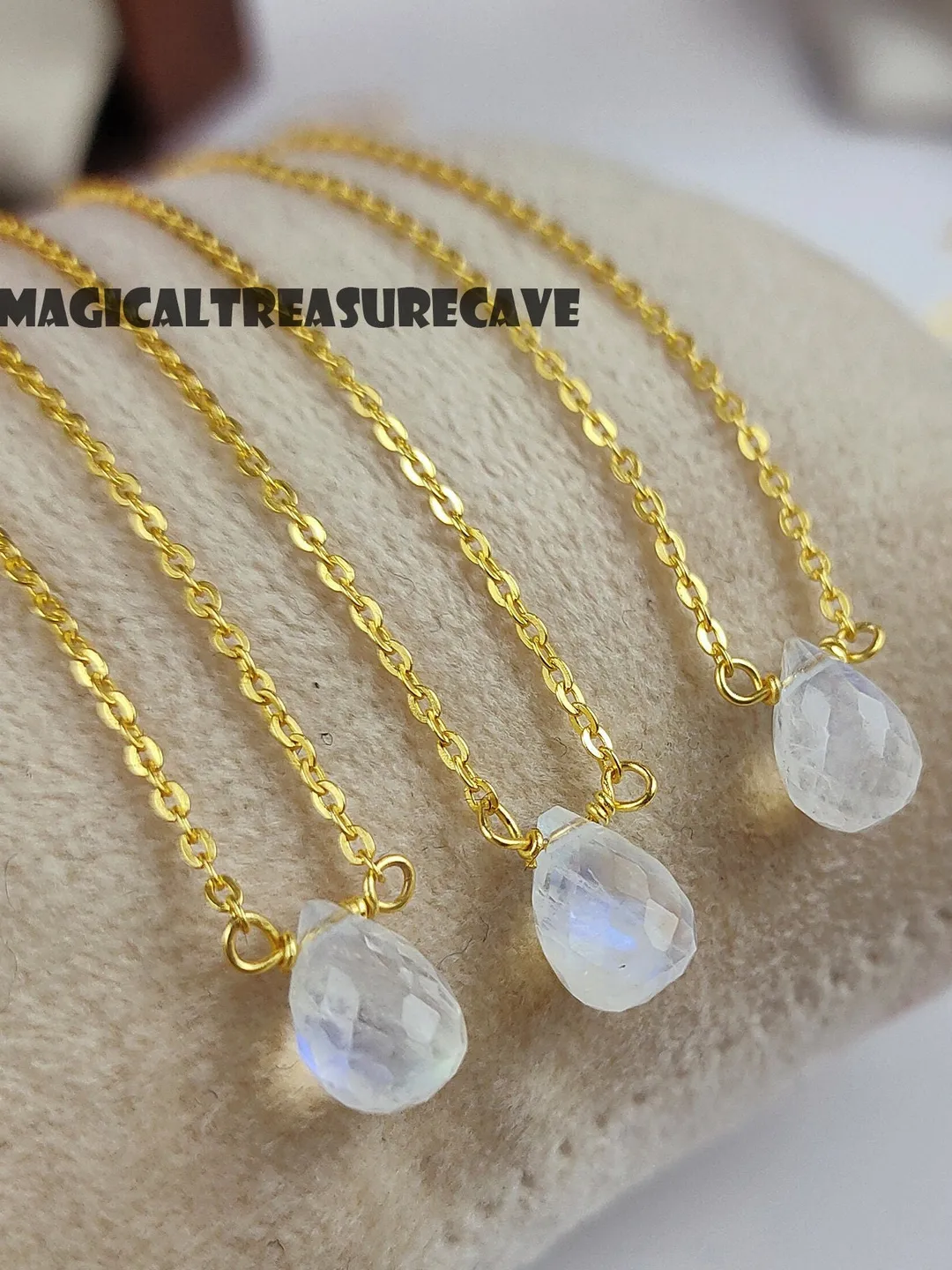 Beautiful Rainbow Moonstone Necklace, Tiny Crystal Jewelry, 925 Silver Necklace, Natural Moonstone Drop Necklace, June Birthstone, Gift Idea