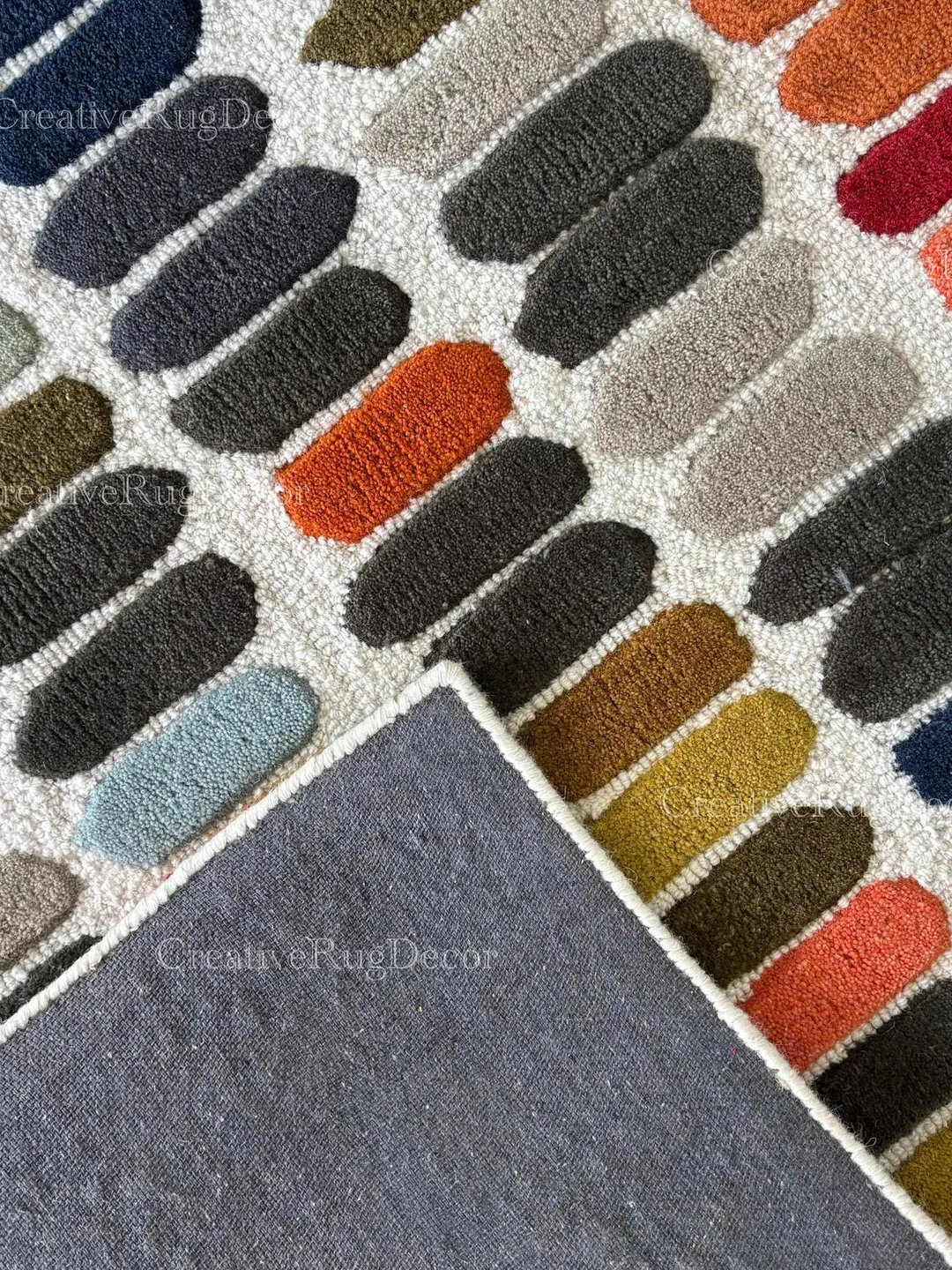 Hand Tufted Wool Area Rug – Modern Oval Multi-Color Design