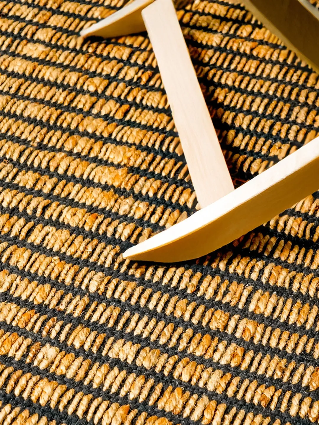 Natural Jute Black Ribbed Flat weave Hand woven Rug, Sustainable ...