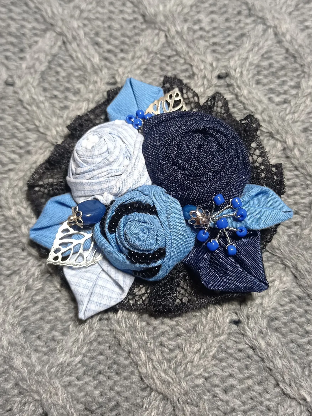 brooch pin blue flowers