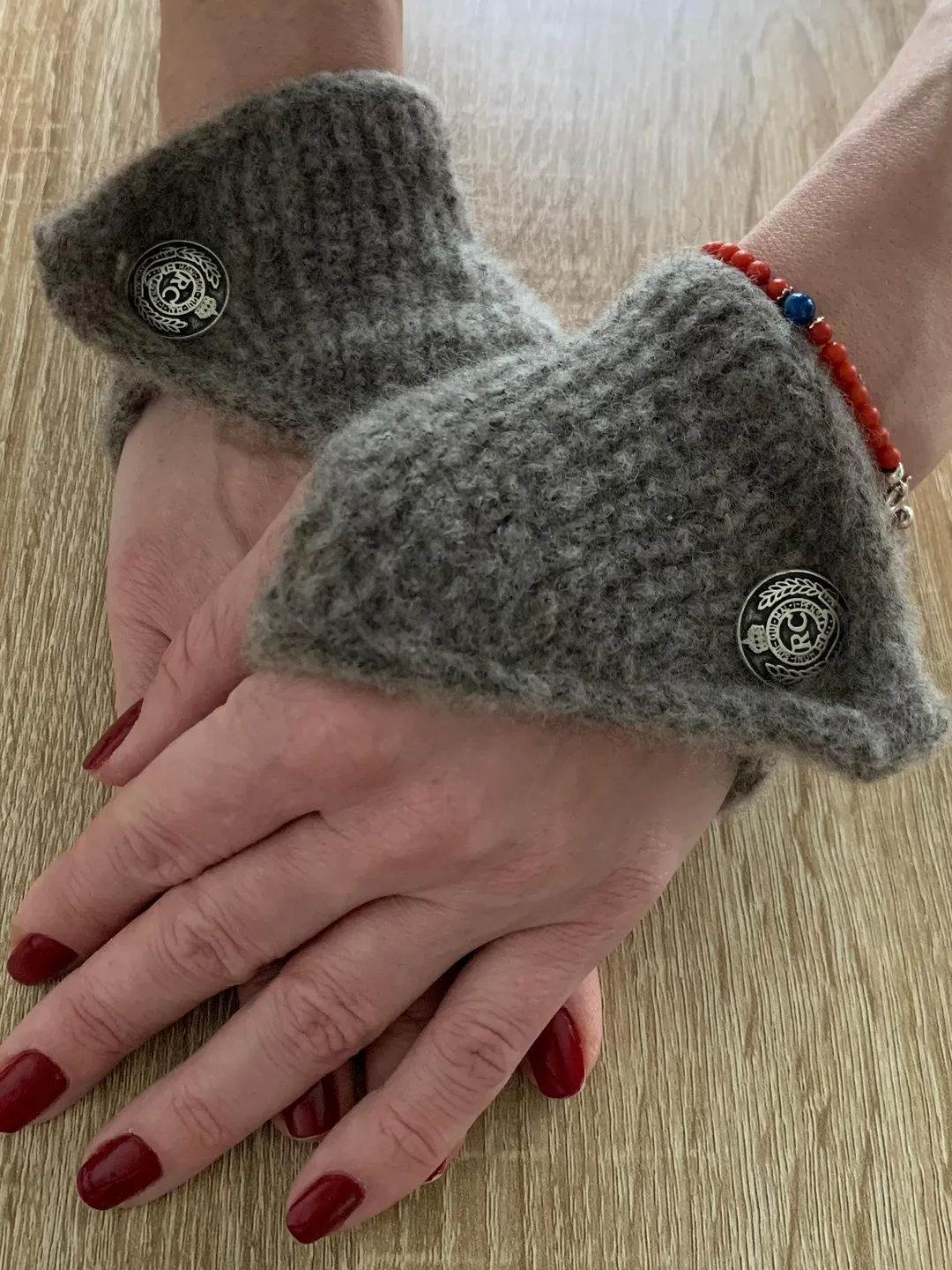 Warmest Baby Yak Wool Mittens, Soft Merino Wrist Warmers with Buttons, Luxury Grey Texting Gloves, Cashmere Softness, Winter Gift for Her
