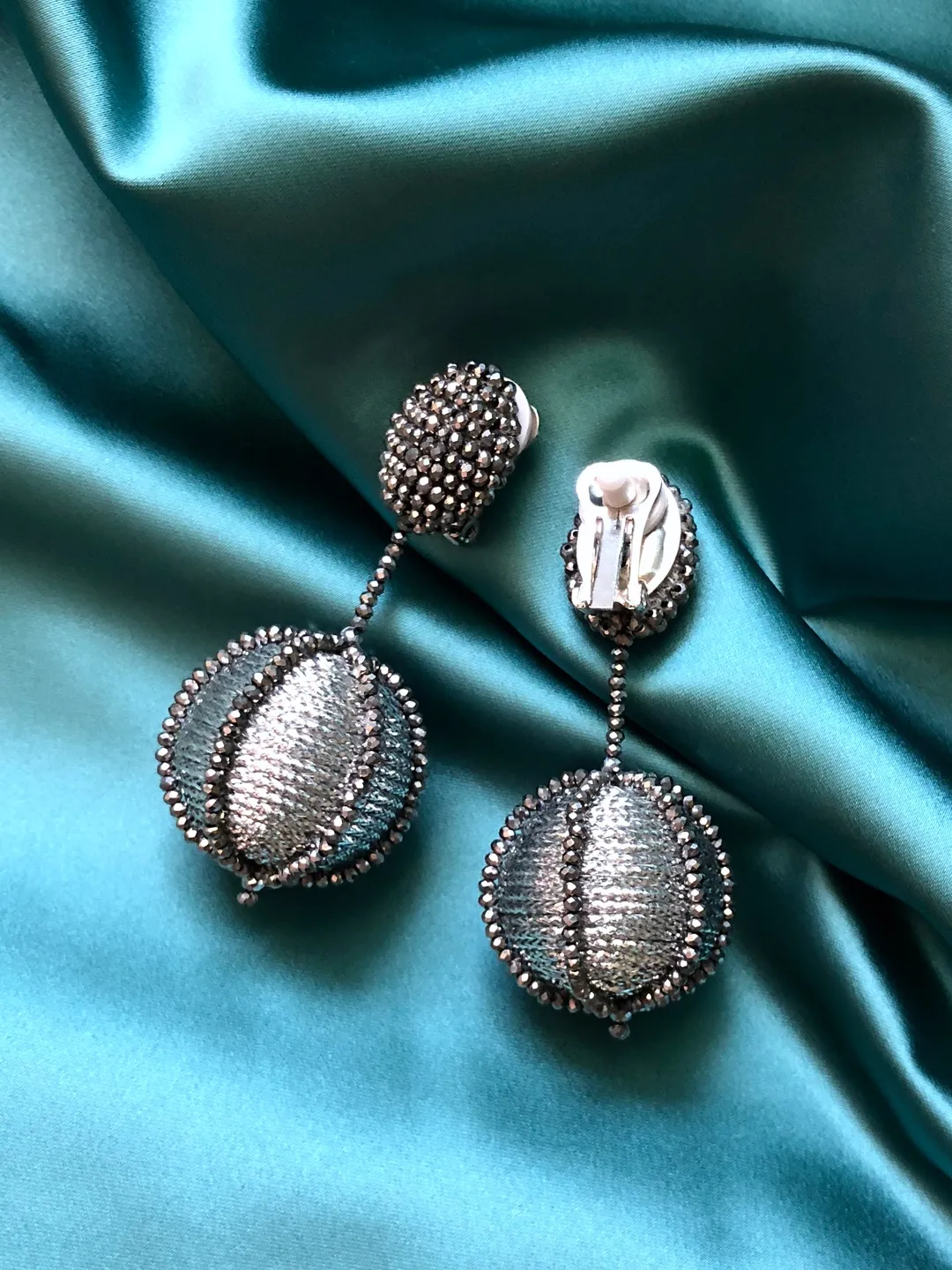 Sphere and Ball Beaded Earrings clip-on