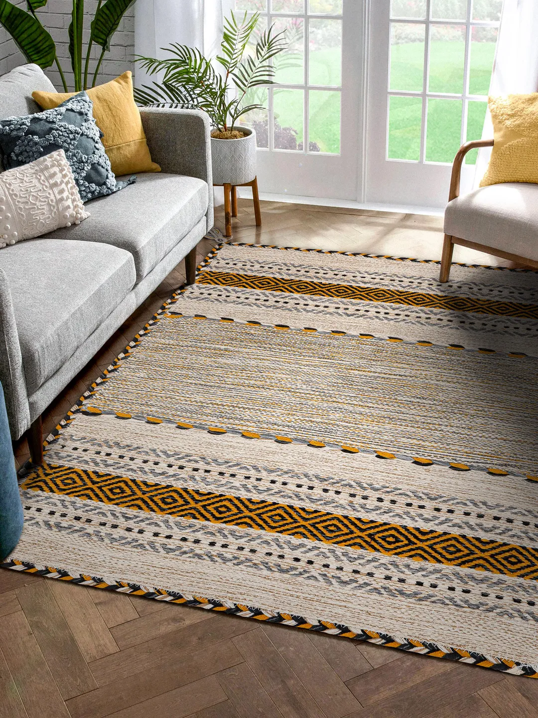 Ivory Kilim Rug - Artistic Indian Handmade Traditional Moroccan