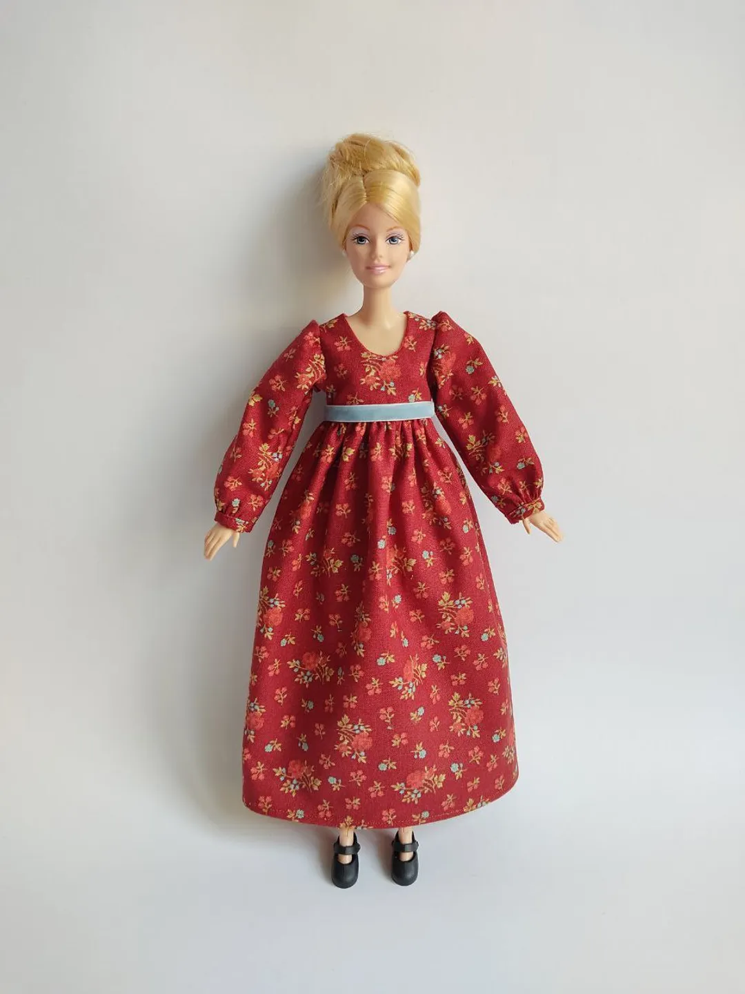 PDF sewing pattern for Barbie dolls.