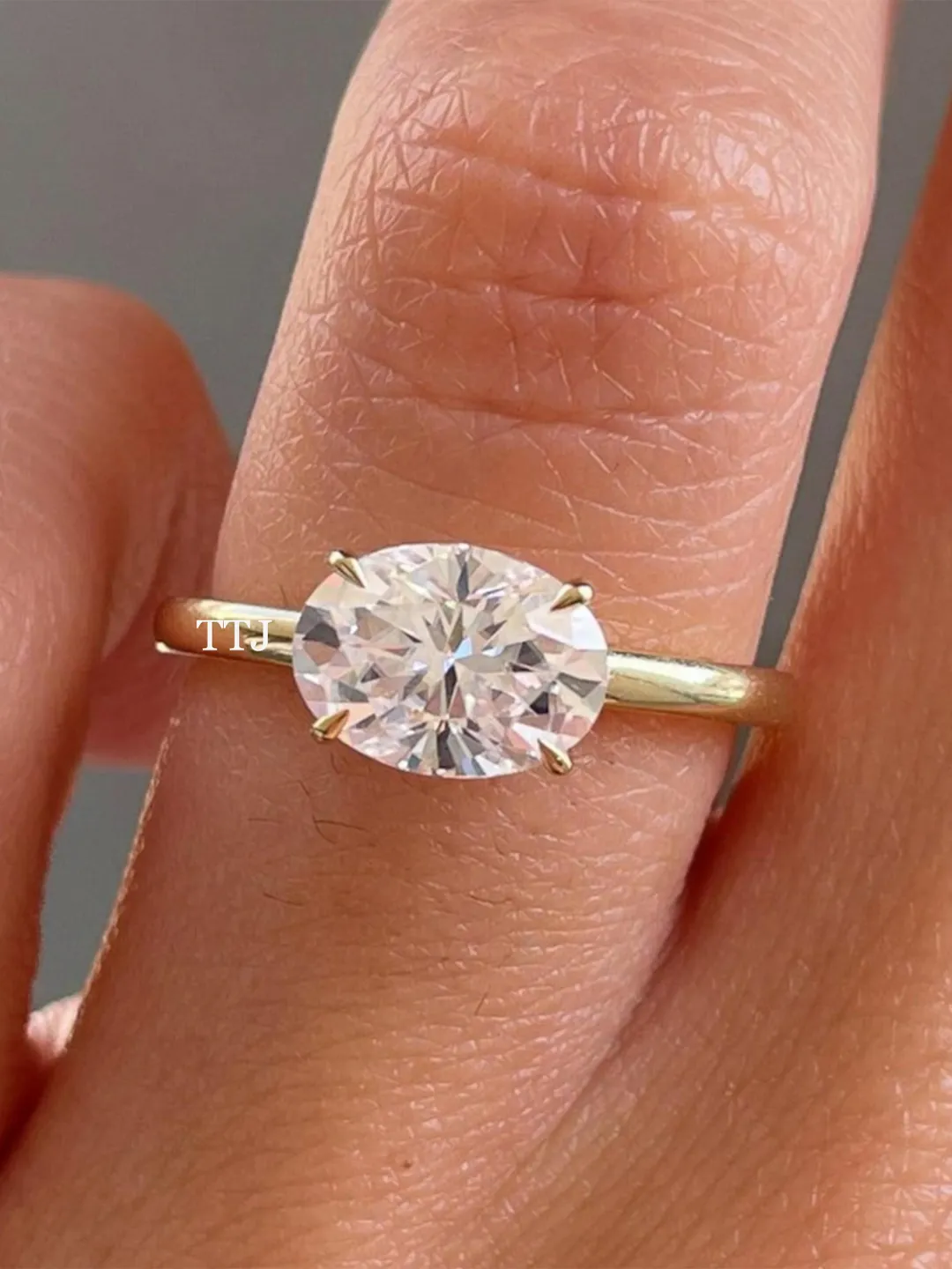 East West Oval Cut Moissanite Engagement Ring Solitaire Diamond Wedding Ring 14K Gold Ring Anniversary Gifts For Her Promise Ring