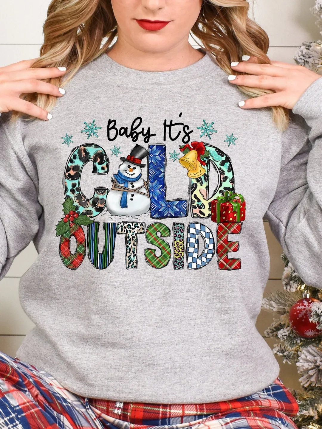 Christmas T-Shirt: Funny 'Baby It's Cold Outside' - Unisex and Women's Sizes