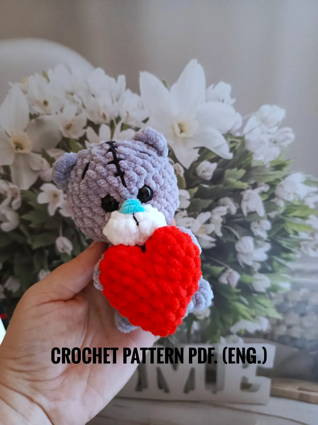 Crochet Pattern Valentine's Day Bear with Heart, Crochet Pattern, Amigurumi Teddy Bear, Plushie Pattern, Gift, Keychain