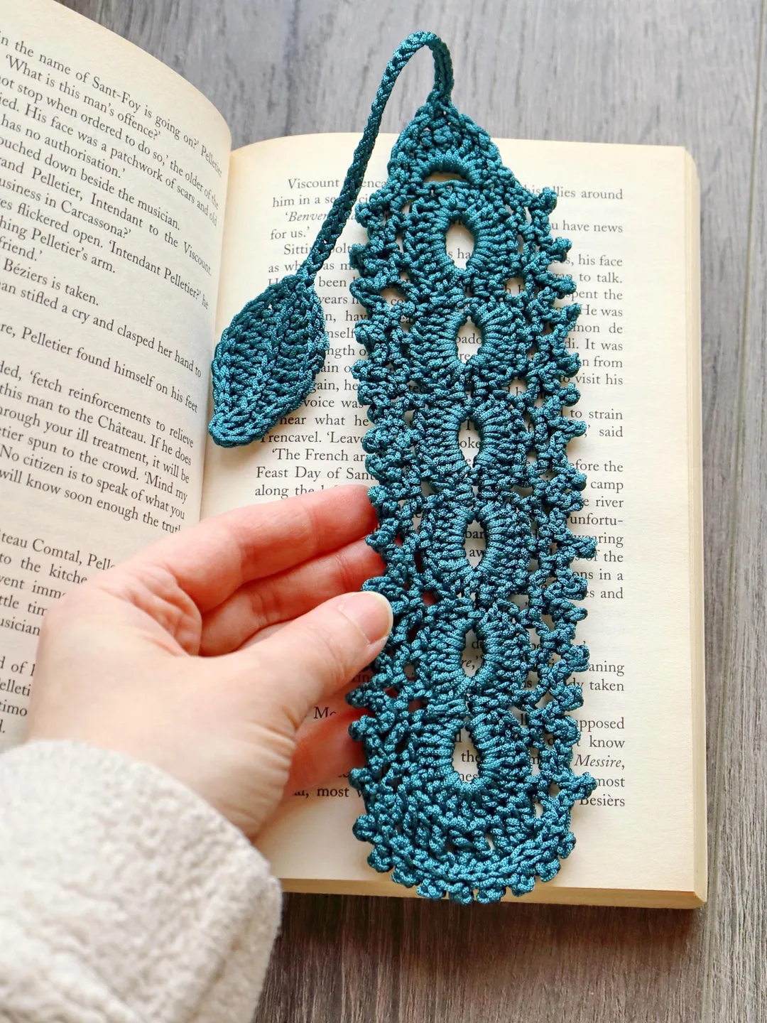 Crochet Bookmark Pattern, Fan Stitch with Leaf Cord (PDF Pattern)