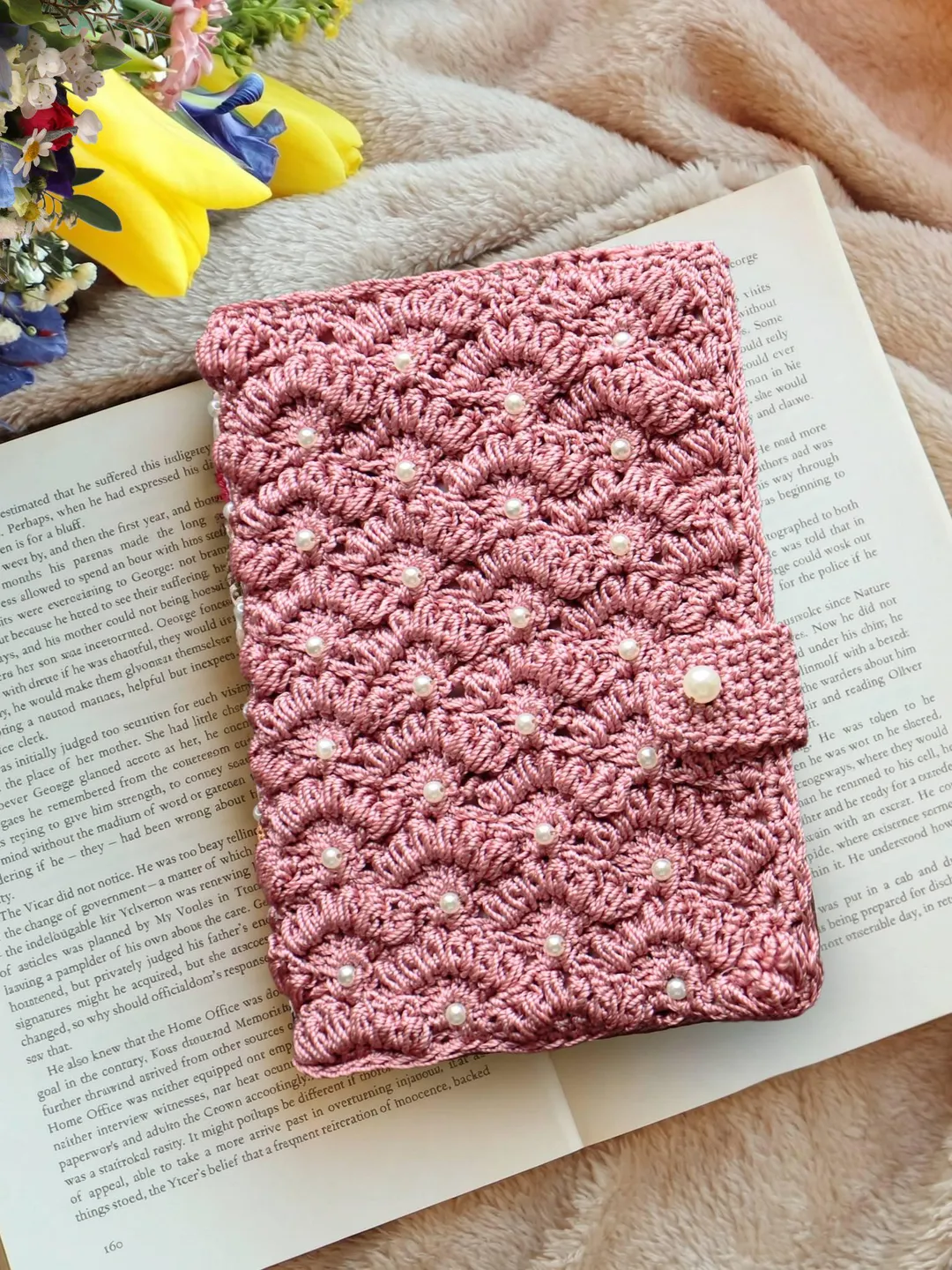 Crochet Book Cover Pattern, Puff Stitch Shell Fan Design, with Pearls (PDF Pattern)