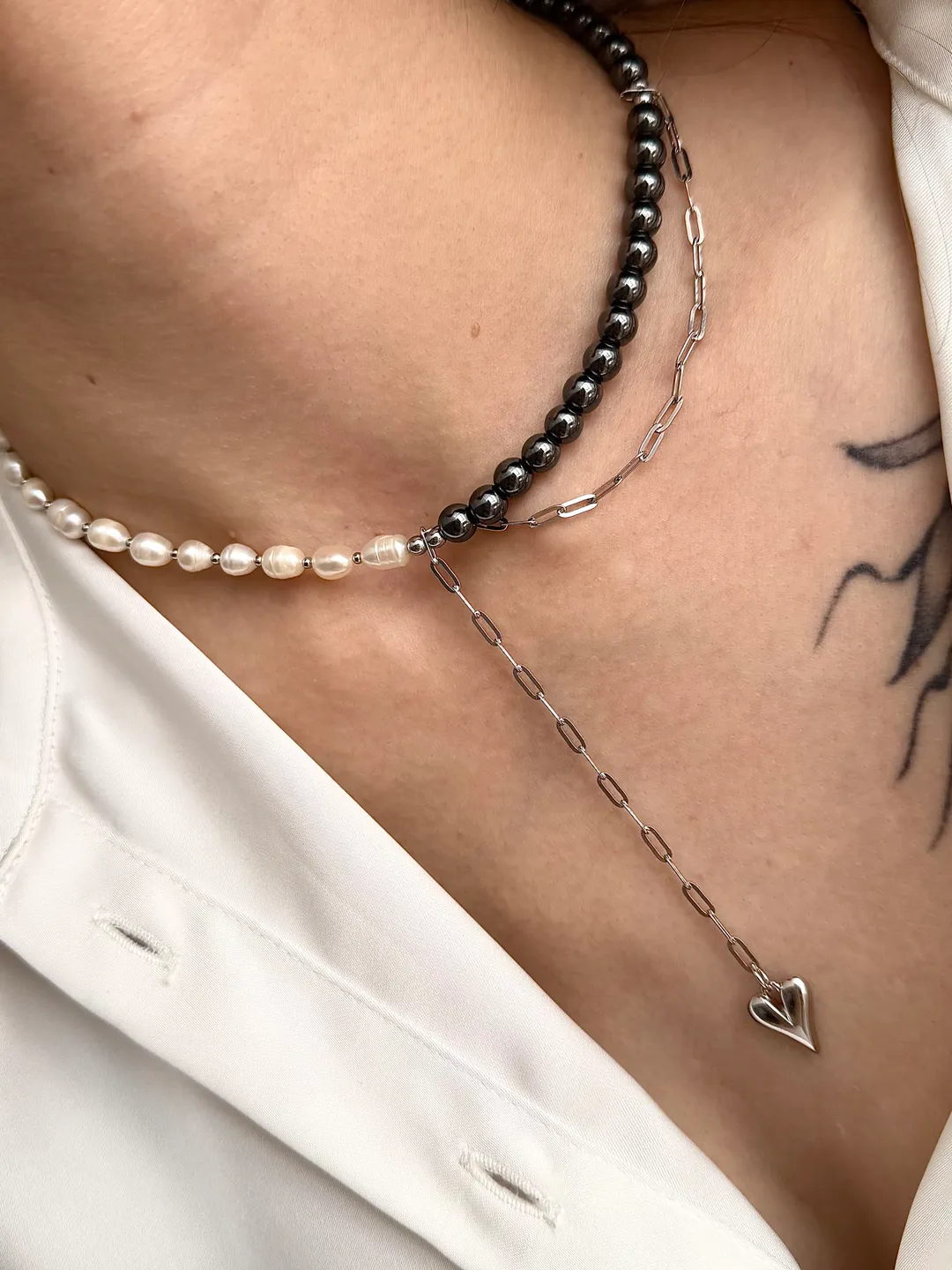 Choker made of hematite and pearls