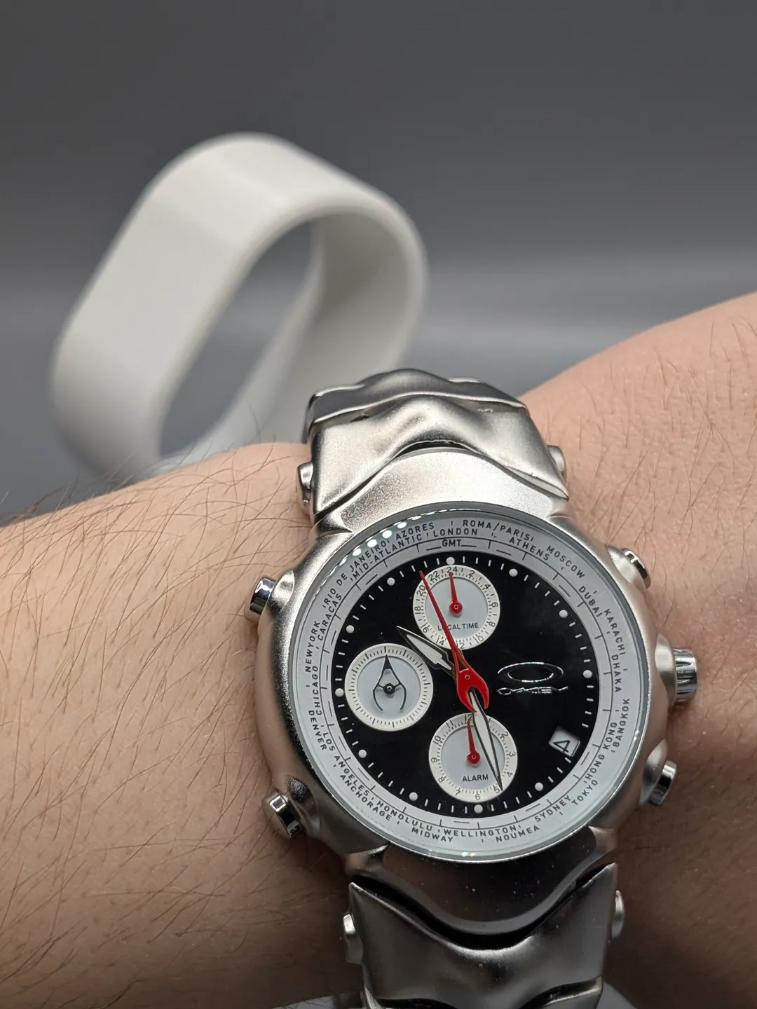 Oakley GMT Watch – Vintage Inspired Quartz