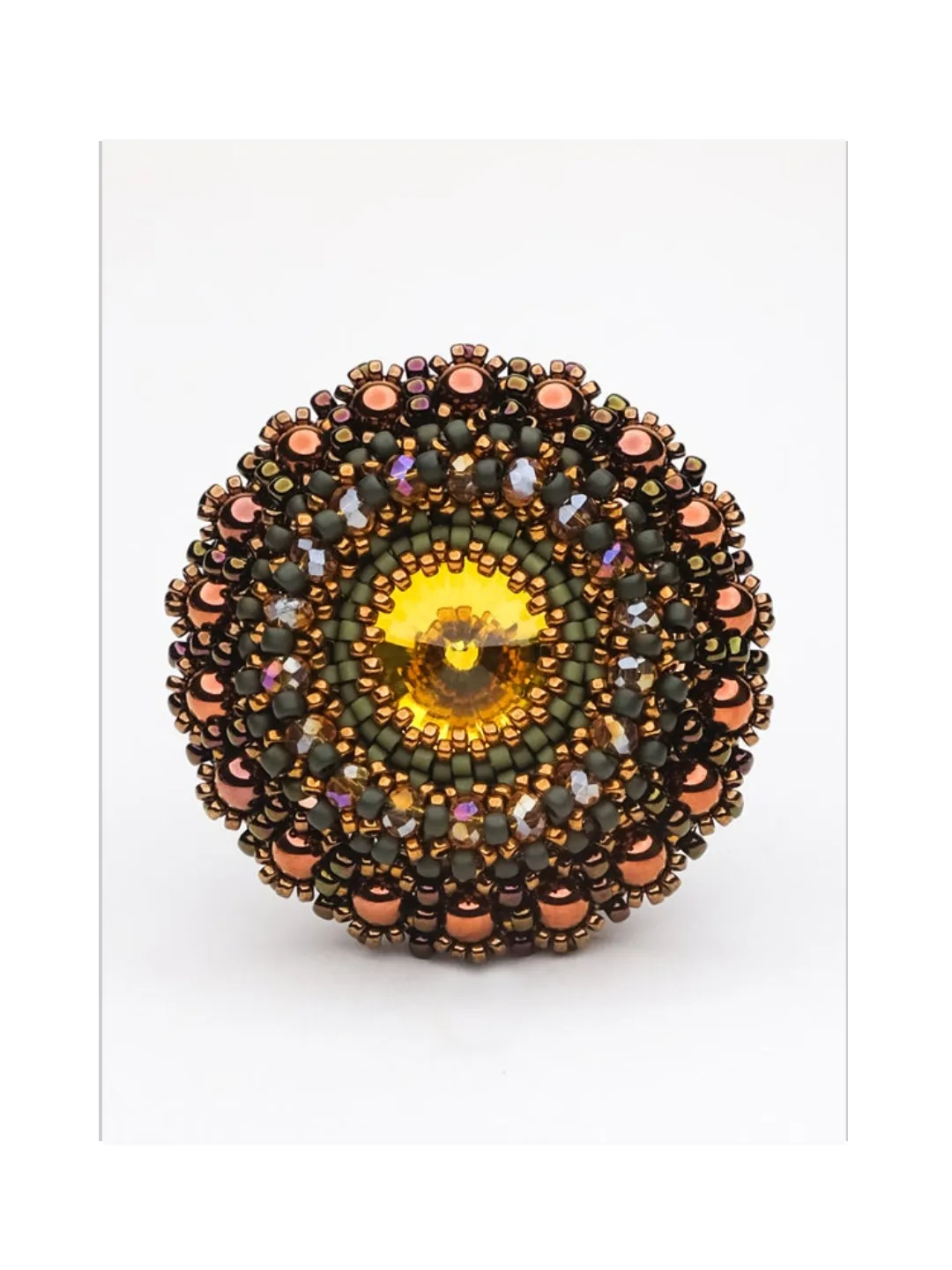 Round bead brooch