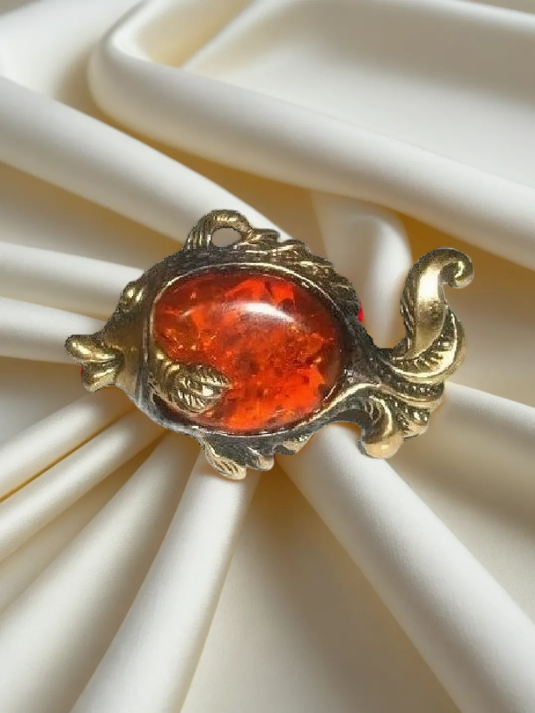 Pisces Fish Brooch Jewelry Amber Brooch pin Handmade Gold Orange Brooch Women Men Pisces Gift Zodiac Sign Jewelry