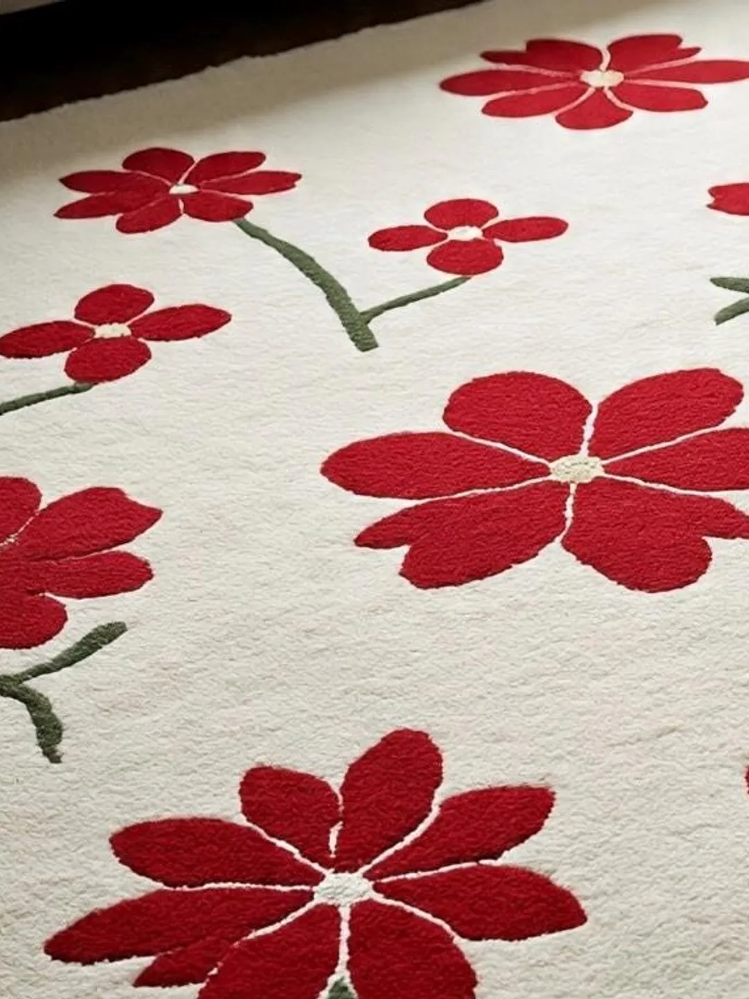 Red Flower Cream Floral Shaggy Hand Tufted Area Rug