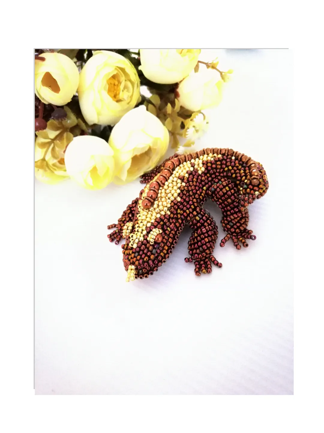 Bead brooch, Lizard brooch, hand embroidery
