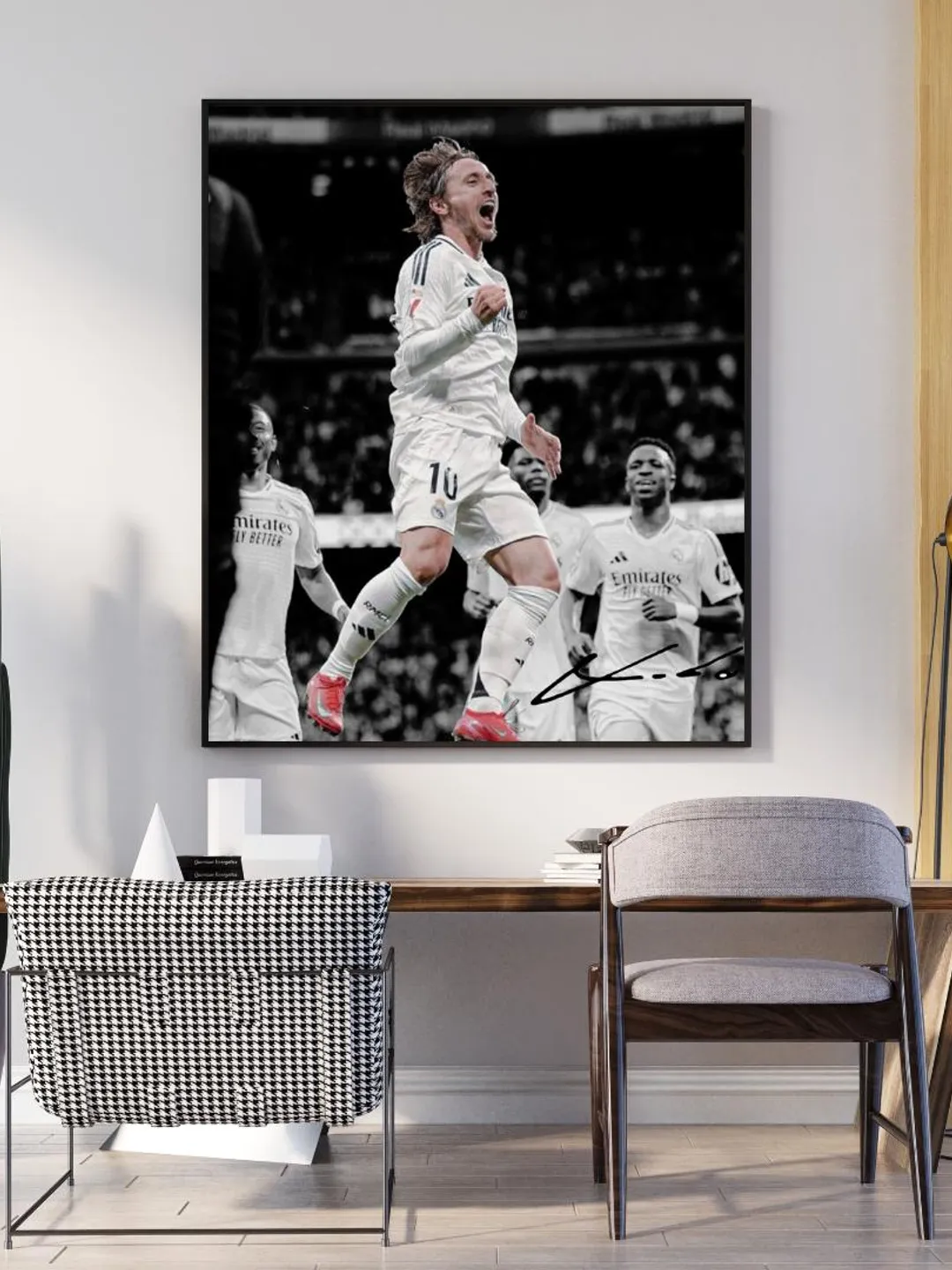 Luka Modrić Football Wall Art Poster – Legendary Midfielder Real Madrid Star