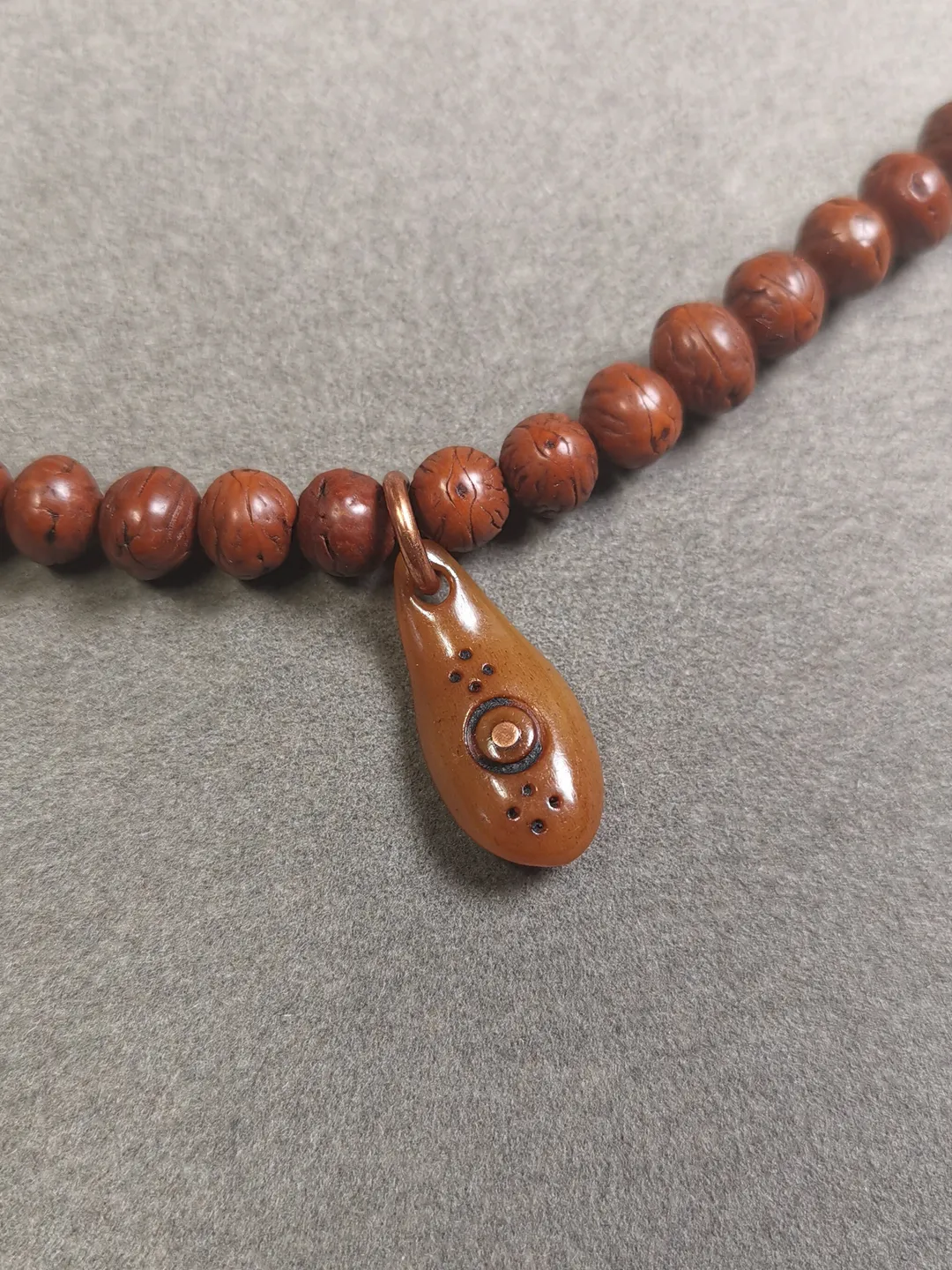 Gandhanra Tibetan Yak Bone Carved Bead Counter Pendant,Mani Jewel Amulet for Mala,Prayer Beads