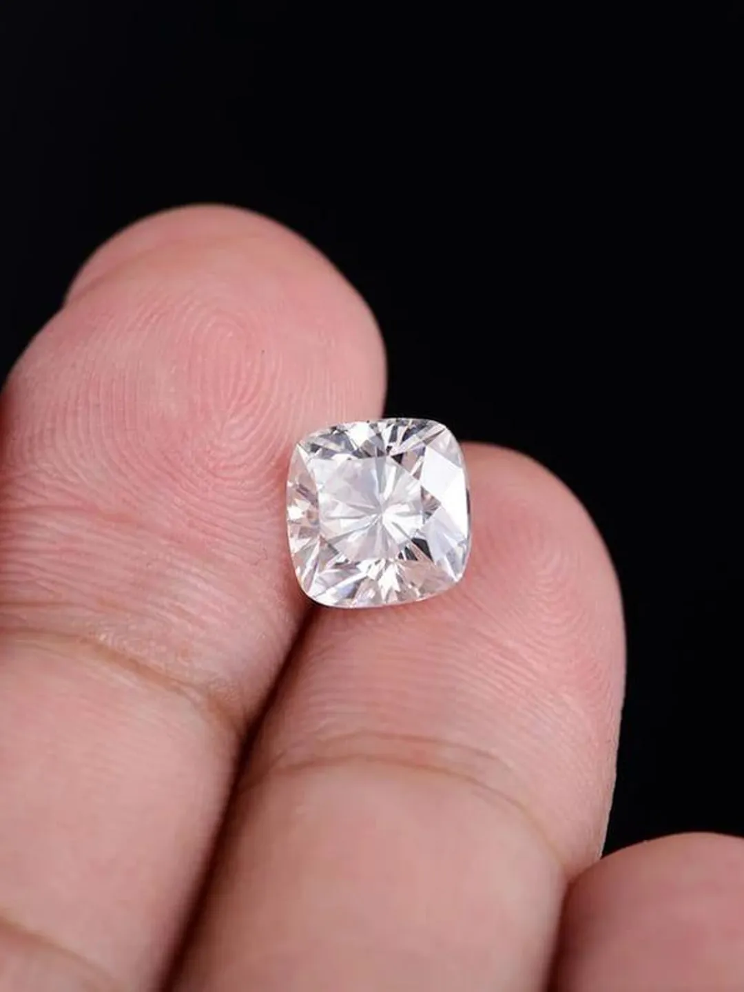 White Cushion Cut Moissanite: DEF Color, 1-3 Ct Loose Gemstone