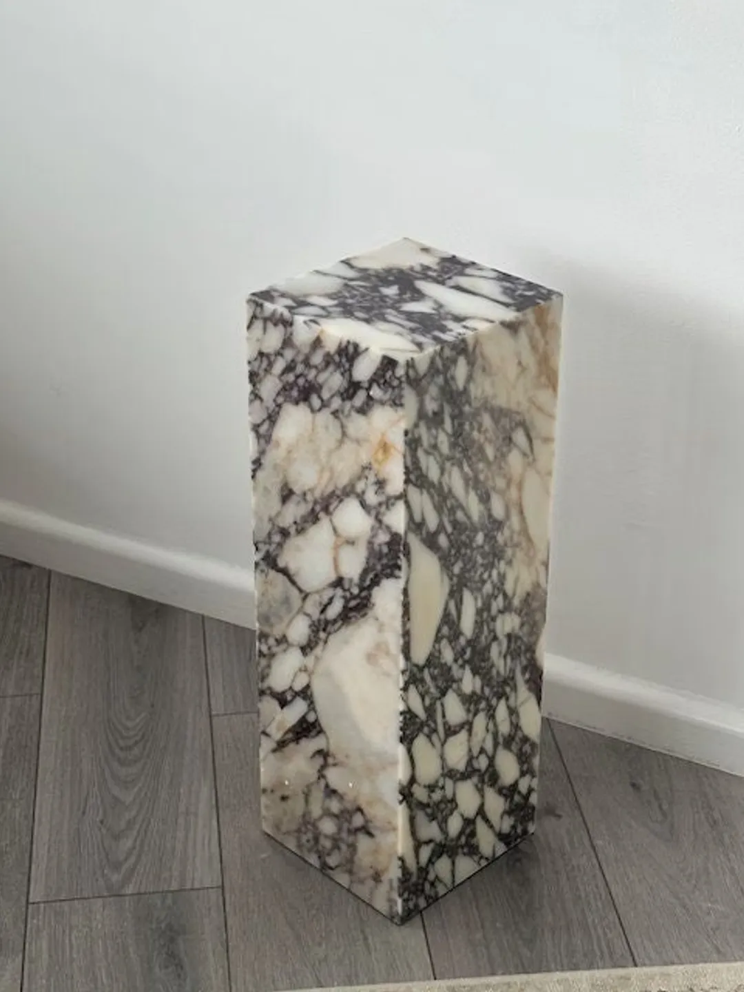 Calacatta Viola Marble side table,plinth italian marble 100% handmade, cube marble, calacatta plinth 1 PCS