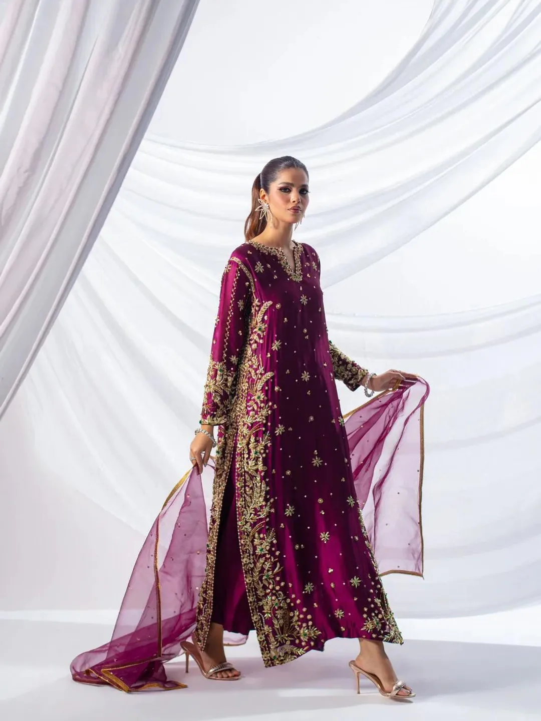 pakistani purple wedding dress Purple net Salwar Kameez: Gold Embroidered Pakistani Wedding Outfit